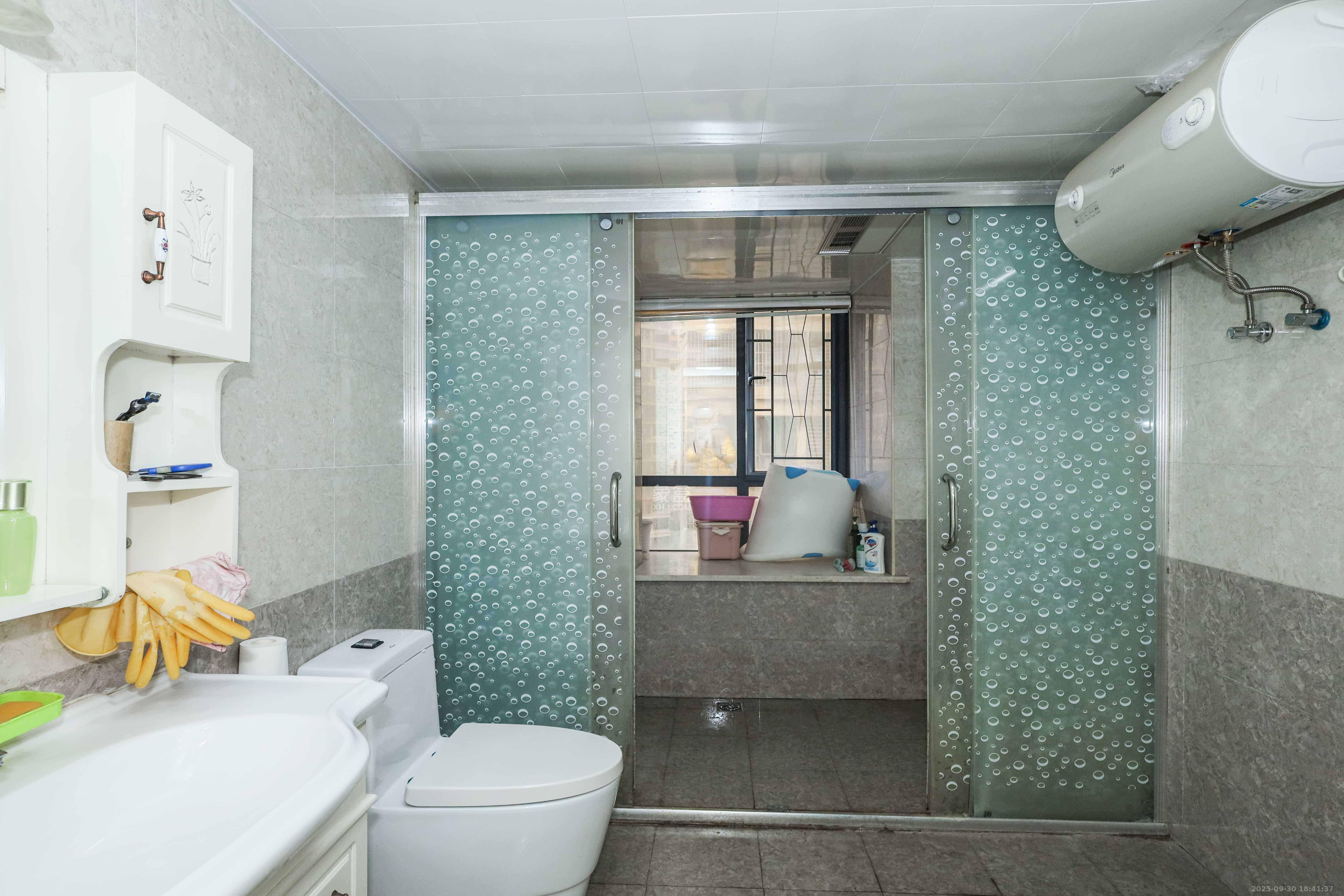 保利麓谷林语C区  4室2厅2卫    3800.0元/月室内图