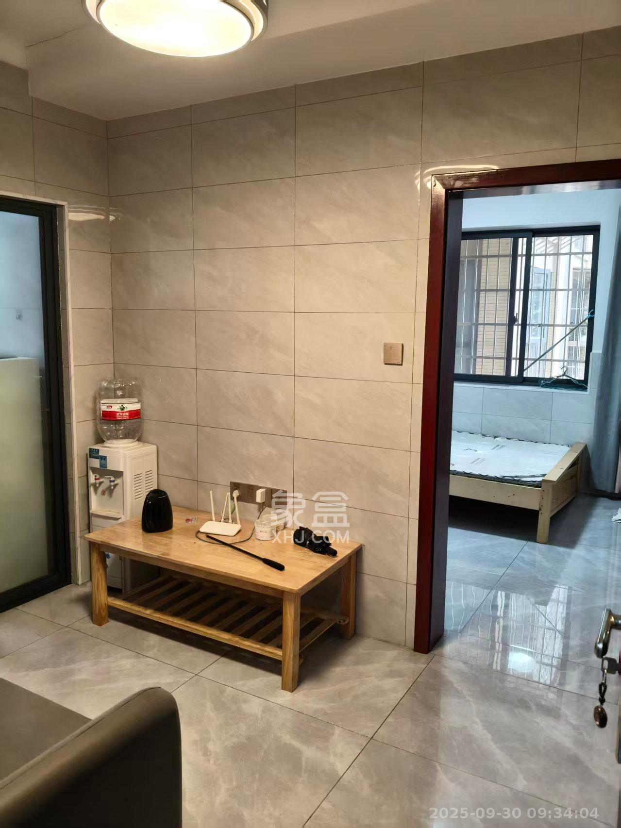 星城新宇川河苑 1室1厅1卫 1100.0元/月 星城新宇川河苑 1室1厅1卫 1100.0元/月室内图