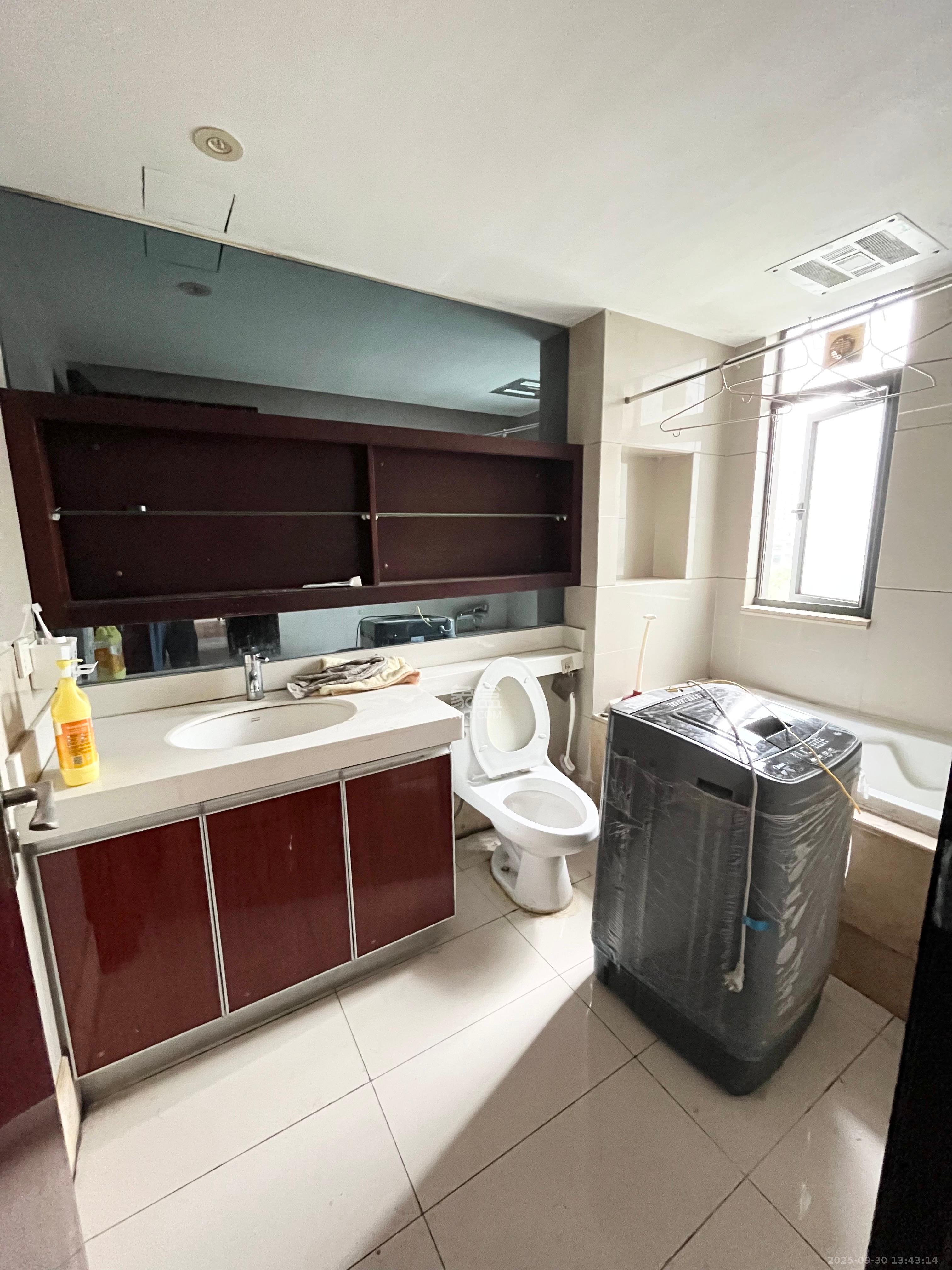 珠江花城二期扶水岸 1室1厅1卫 900.0元/月 珠江花城二期扶水岸 1室1厅1卫 900.0元/月室内图