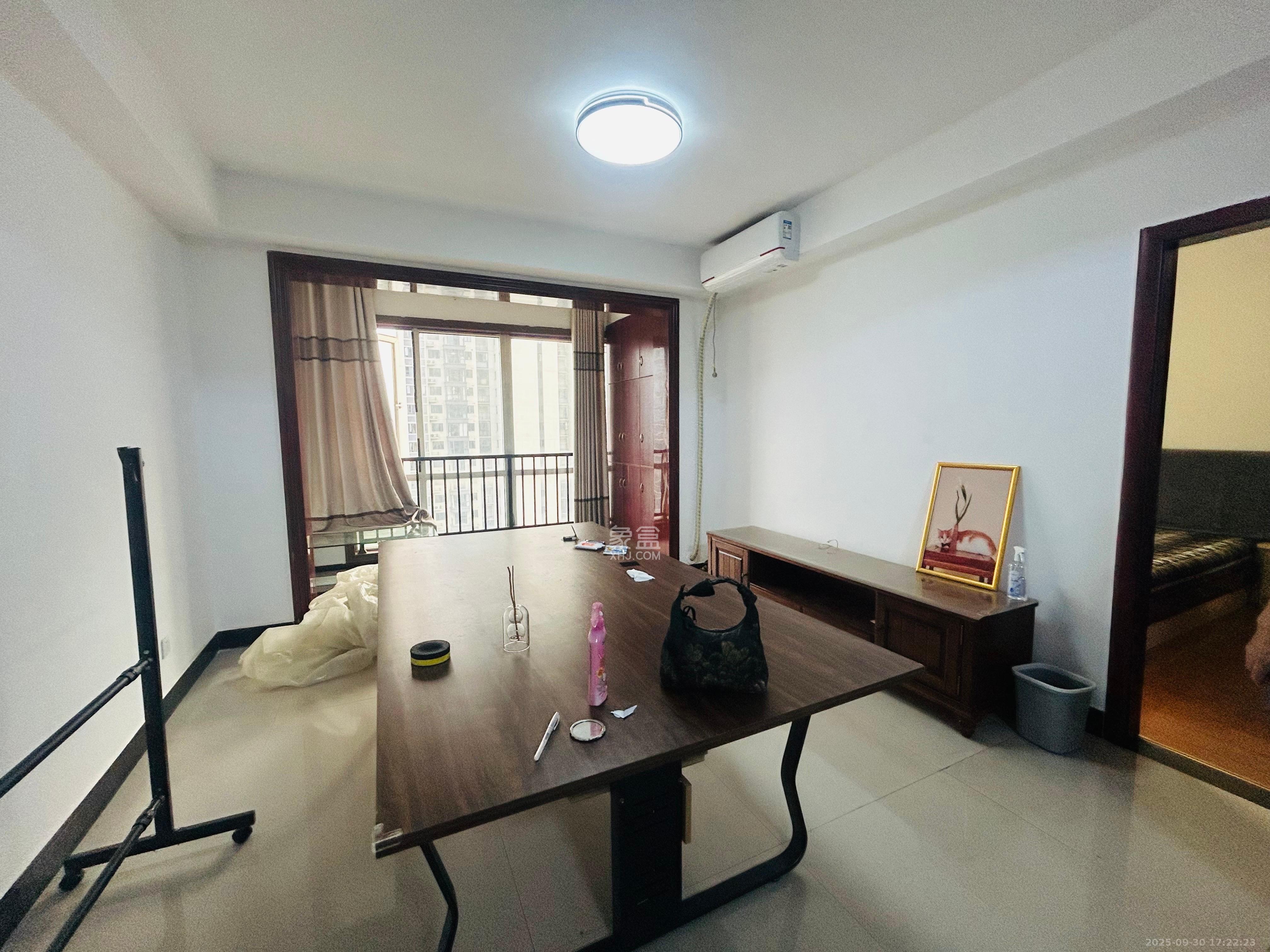 中铁西江悦一期 2室1厅1卫 2600.0元/月 中铁西江悦一期 2室1厅1卫 2600.0元/月室内图