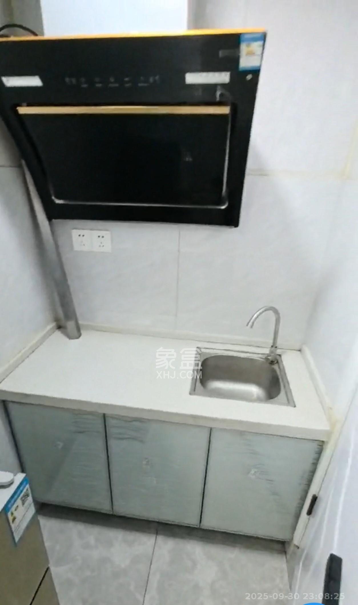 新世界商贸城  1室1厅1卫   1650.00元/月室内图