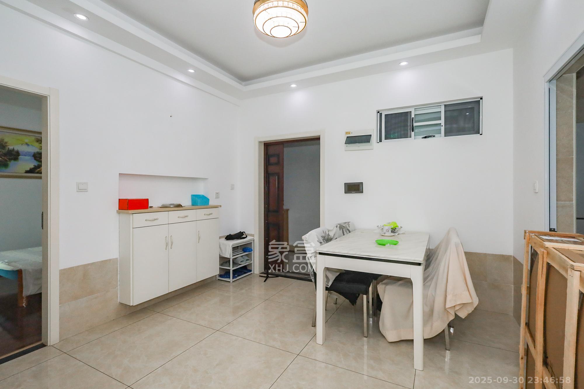 滨江一号(丰泰花园) 2室2厅1卫 102.0万 滨江一号(丰泰花园) 2室2厅1卫 102.0万其他