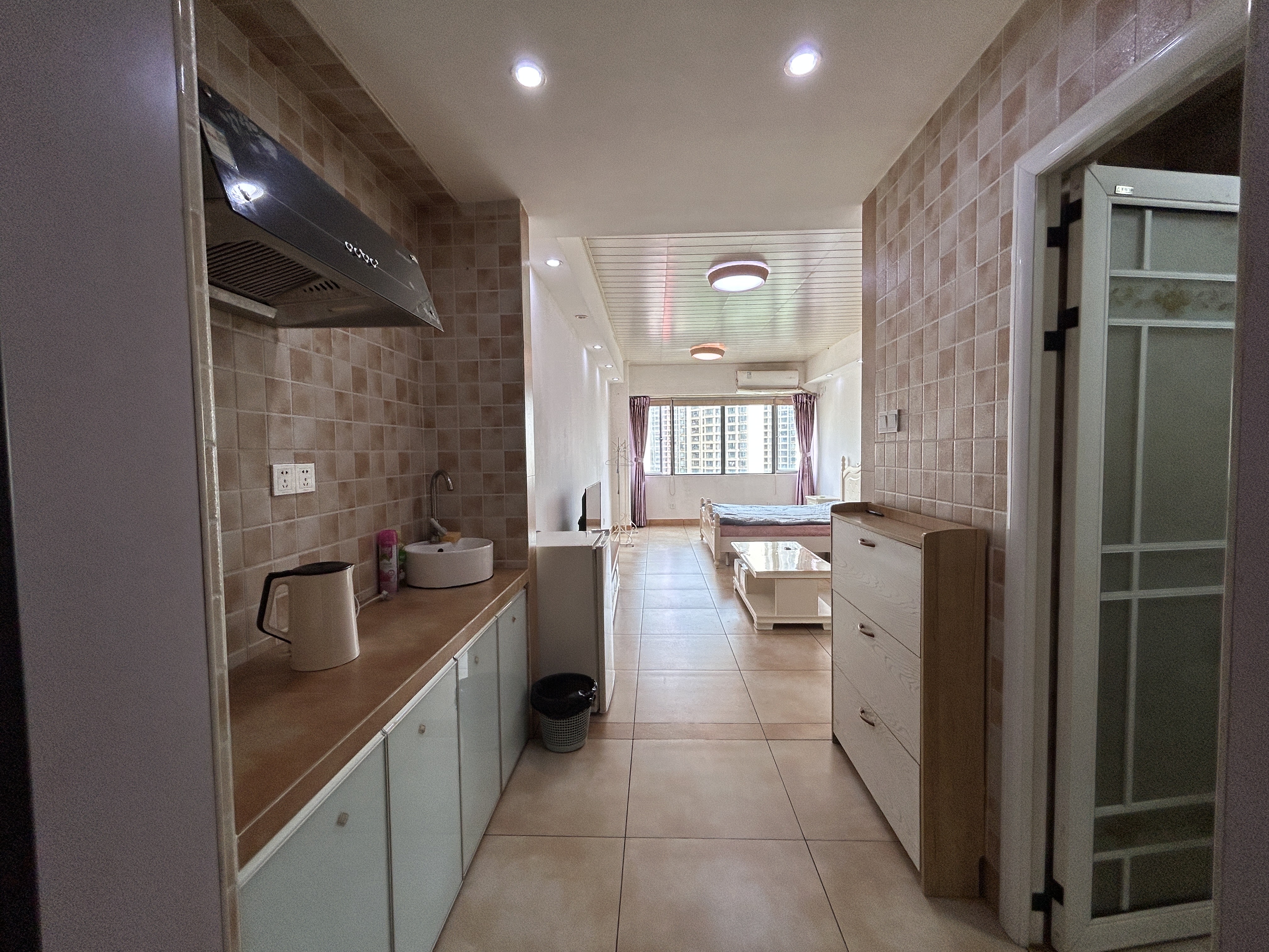 国兴城(B区) 1室1厅1卫 1300.0元/月 国兴城(B区) 1室1厅1卫 1300.0元/月室内图