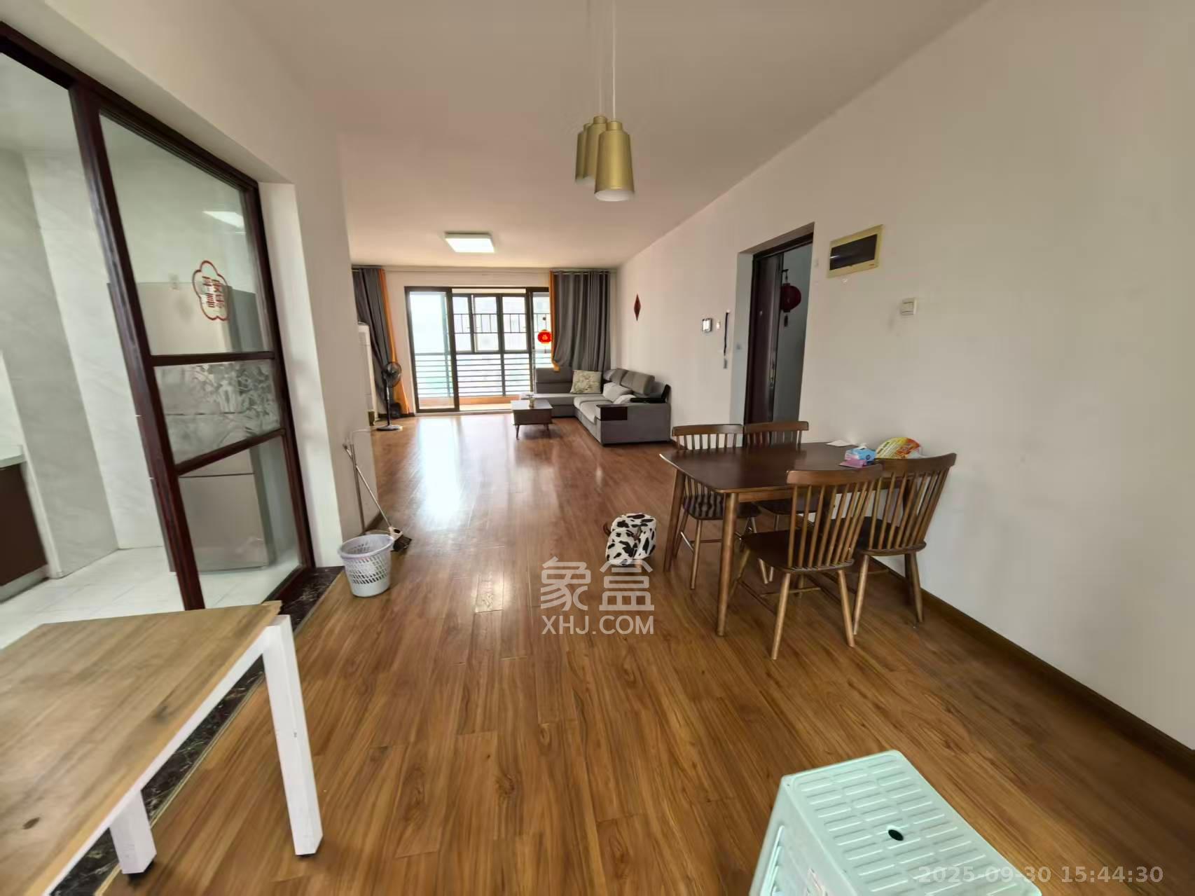 福祥家园(农信家园) 5室2厅2卫 4800.0元/月 福祥家园(农信家园) 5室2厅2卫 4800.0元/月室内图