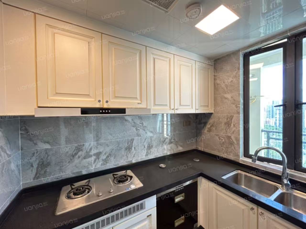 碧桂园剑桥郡 4室2厅2卫 3000.0元/月 碧桂园剑桥郡 4室2厅2卫 3000.0元/月室内图