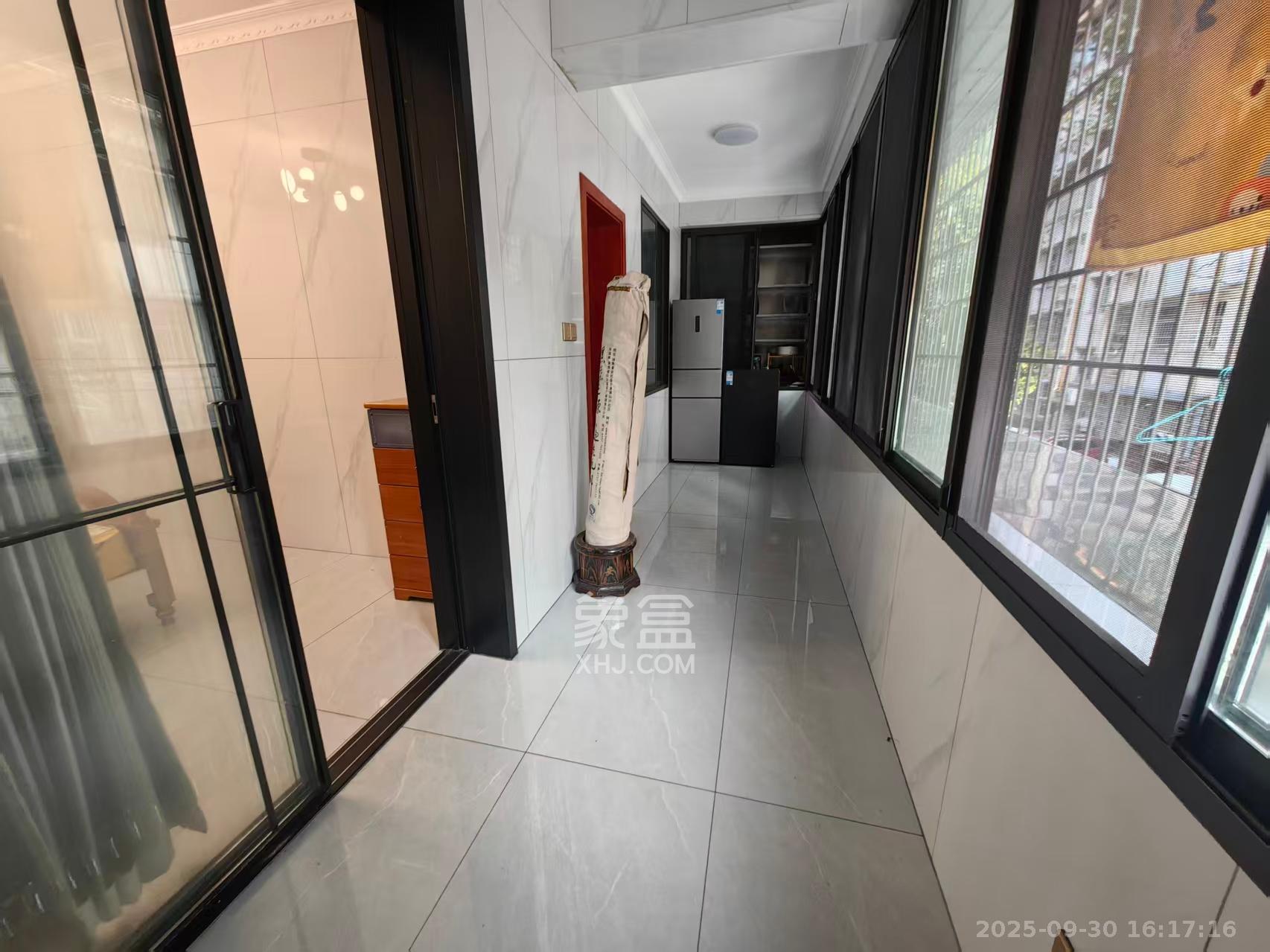 陈家湖小区 2室2厅1卫 3600.0元/月 陈家湖小区 2室2厅1卫 3600.0元/月室内图