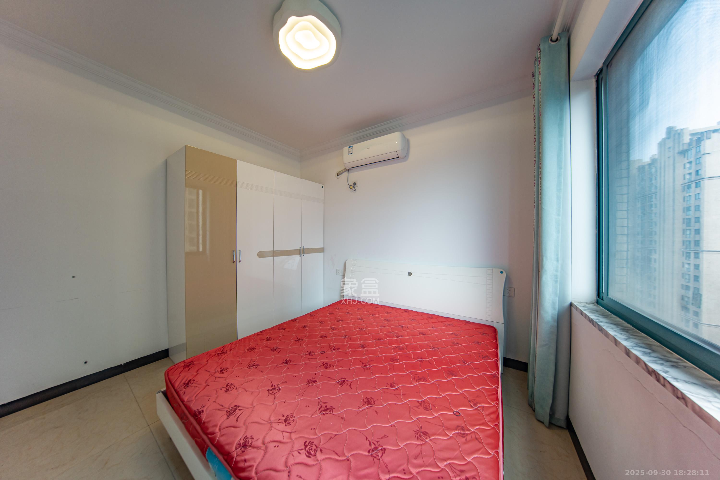 洋湖时代  3室2厅1卫    55.0万卧室