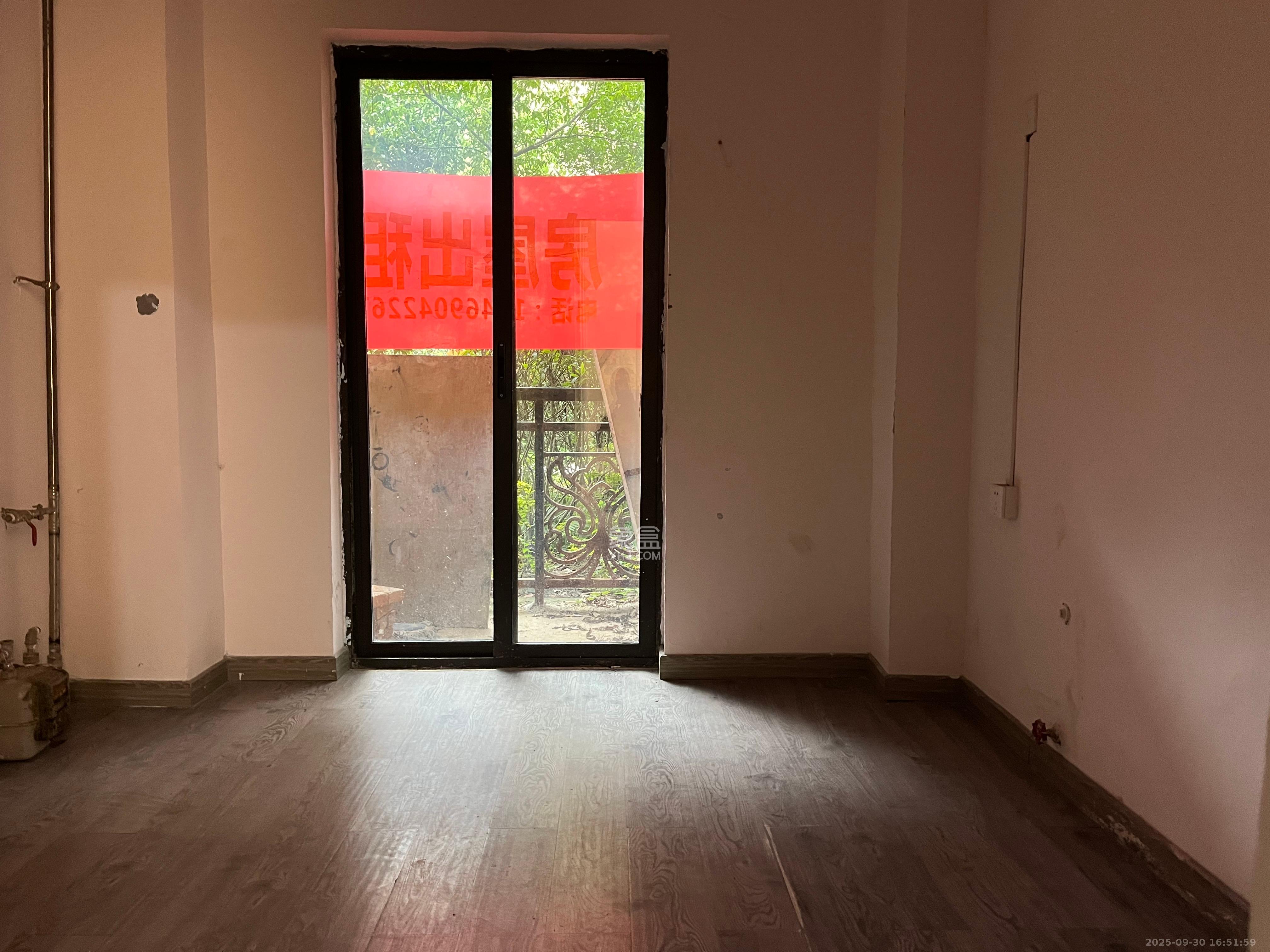 润和紫郡一期 6室2厅2卫 3500.0元/月 润和紫郡一期 6室2厅2卫 3500.0元/月室内图