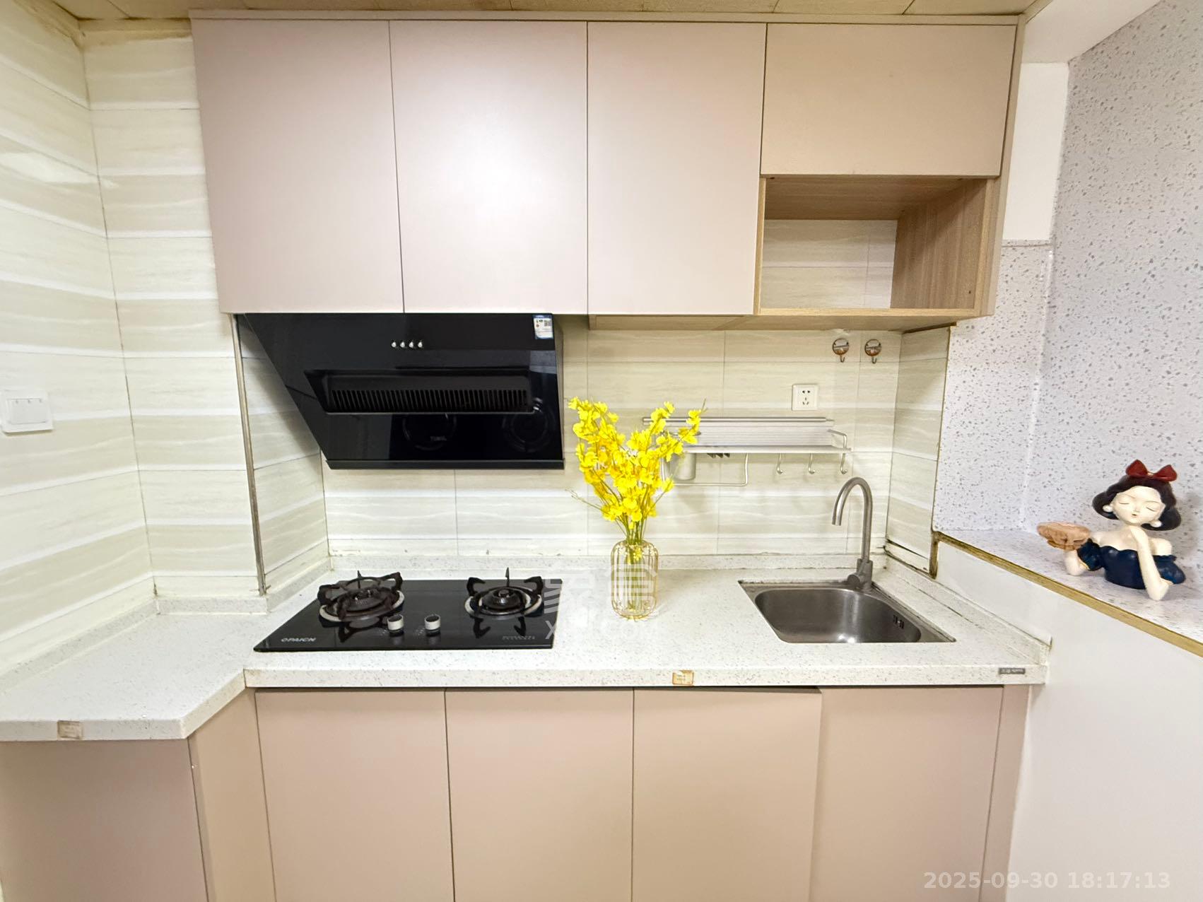 融圣国际 1室1厅1卫 2800.0元/月 融圣国际 1室1厅1卫 2800.0元/月室内图