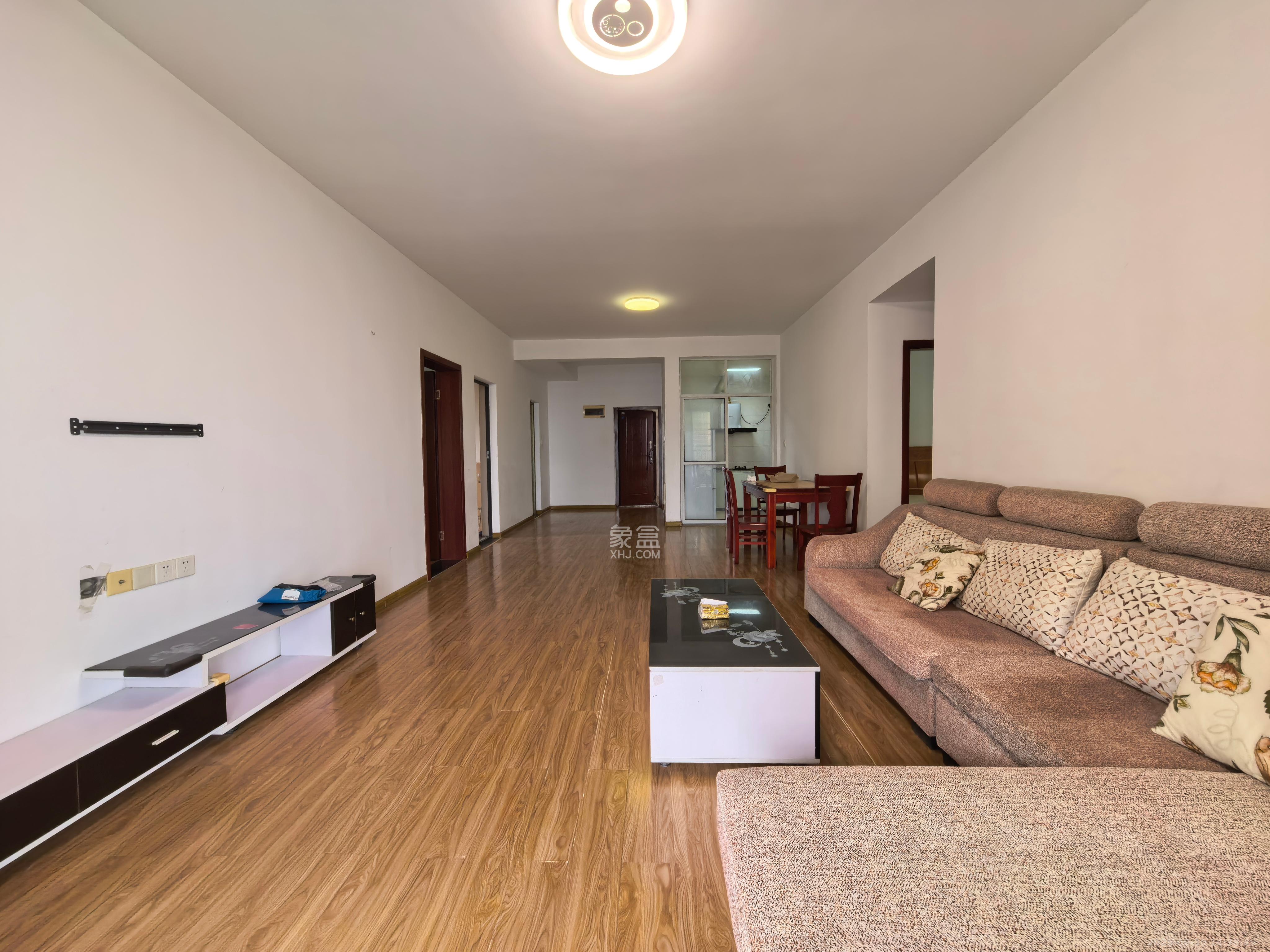 东岸城邦 3室2厅2卫 2400.0元/月 东岸城邦 3室2厅2卫 2400.0元/月室内图