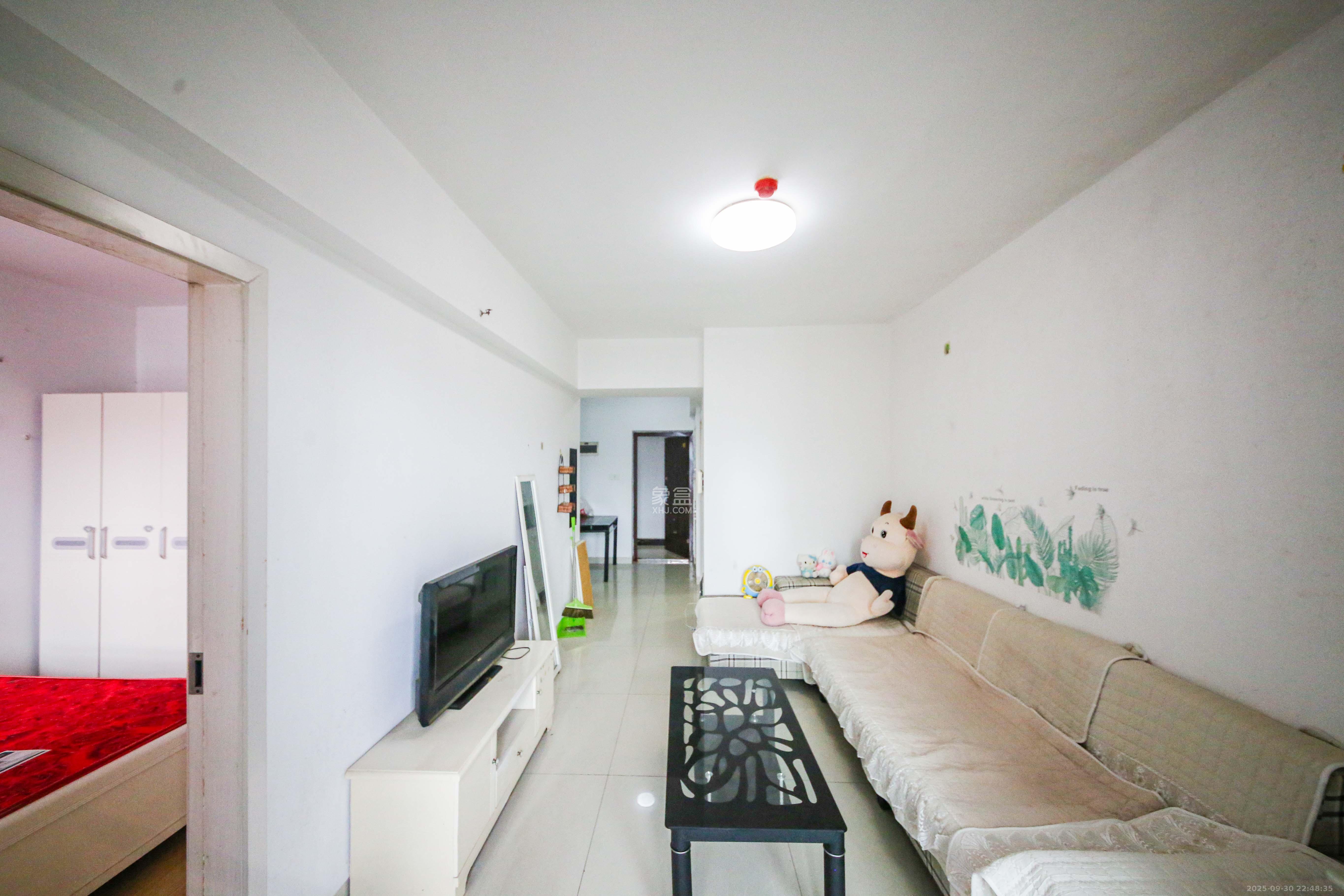 上峰苑(兰亭玥岛) 2室2厅1卫 52.0万 上峰苑(兰亭玥岛) 2室2厅1卫 52.0万客厅