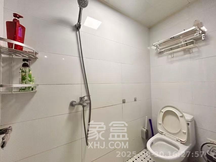 荣悦台  1室1厅1卫    2200.0元/月室内图