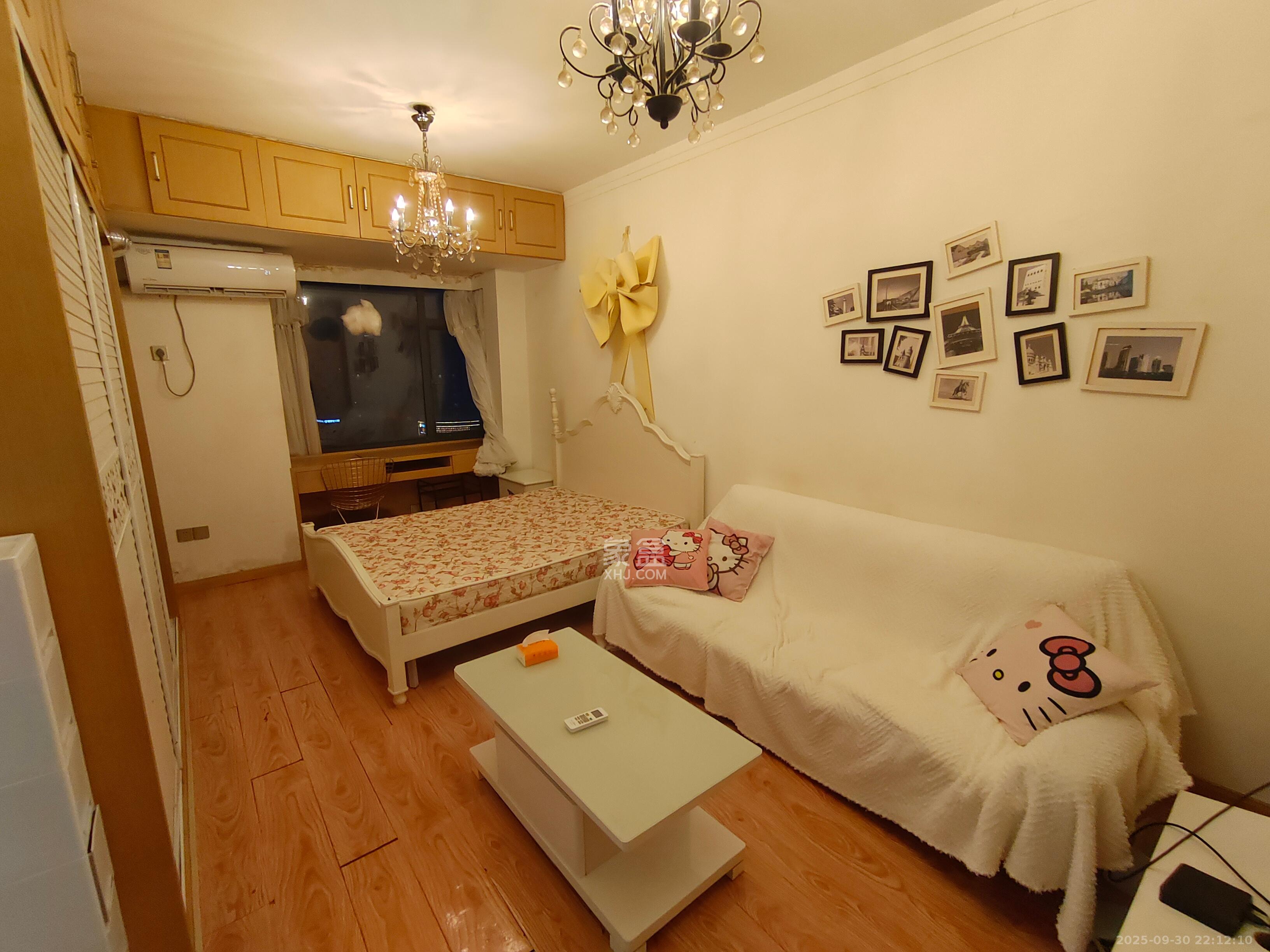 BOBO天下城(CTA财富中心)  1室1厅1卫    1700.0元/月 BOBO天下城(CTA财富中心)  1室1厅1卫    1700.0元/月