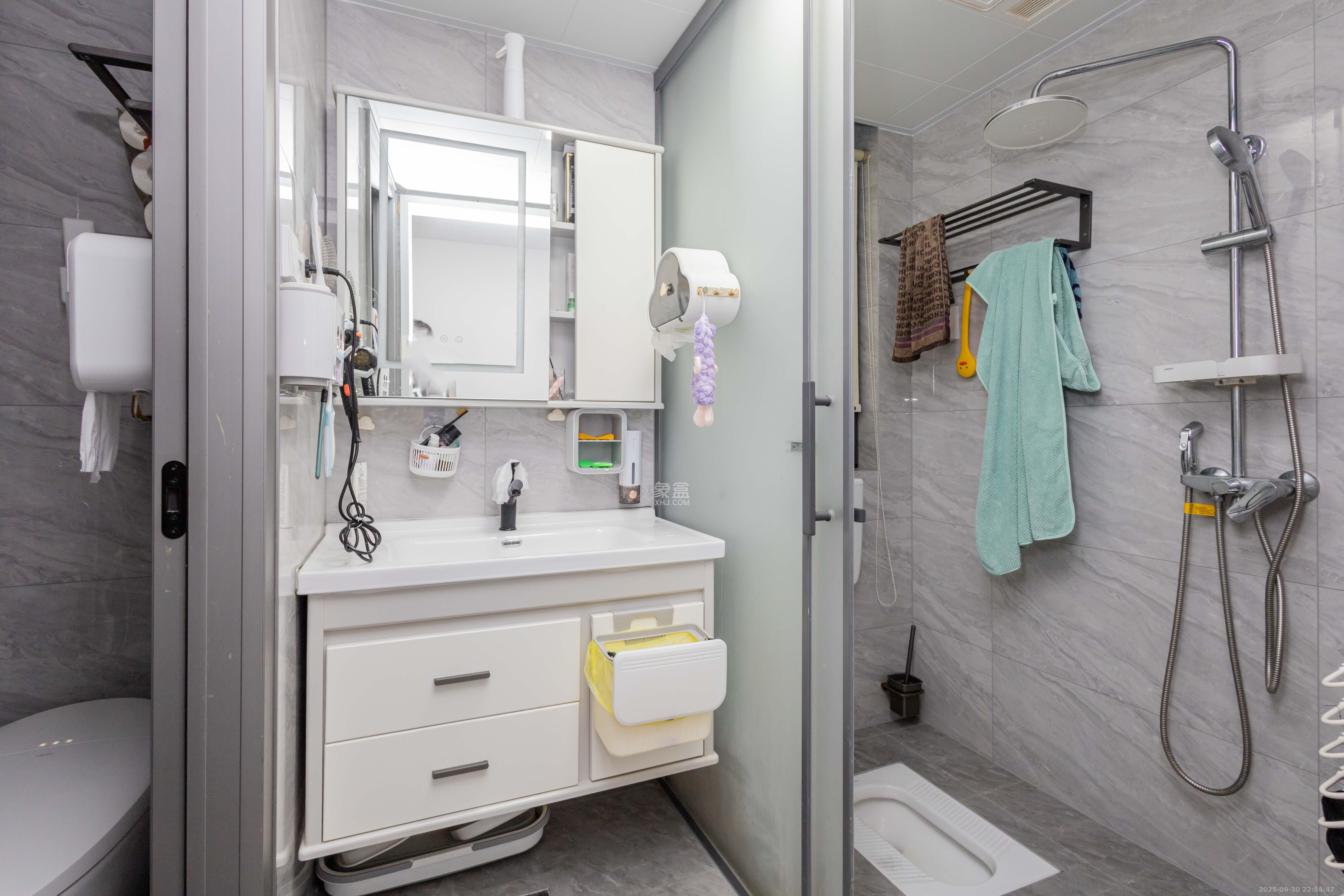 中交中央公园D5区  3室2厅2卫    155.0万卫生间