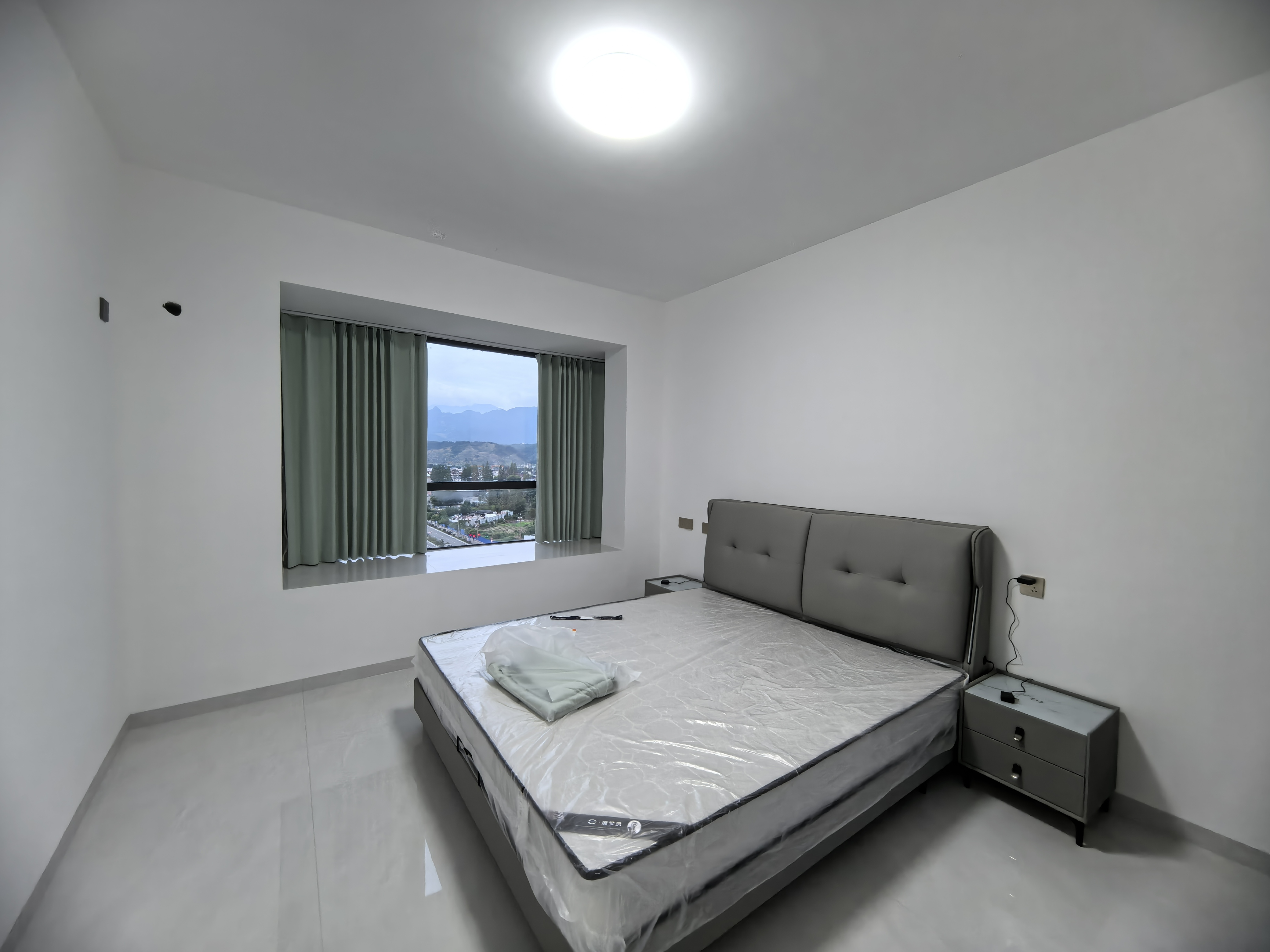 天成国际 4室2厅2卫 2500.0元/月 天成国际 4室2厅2卫 2500.0元/月室内图