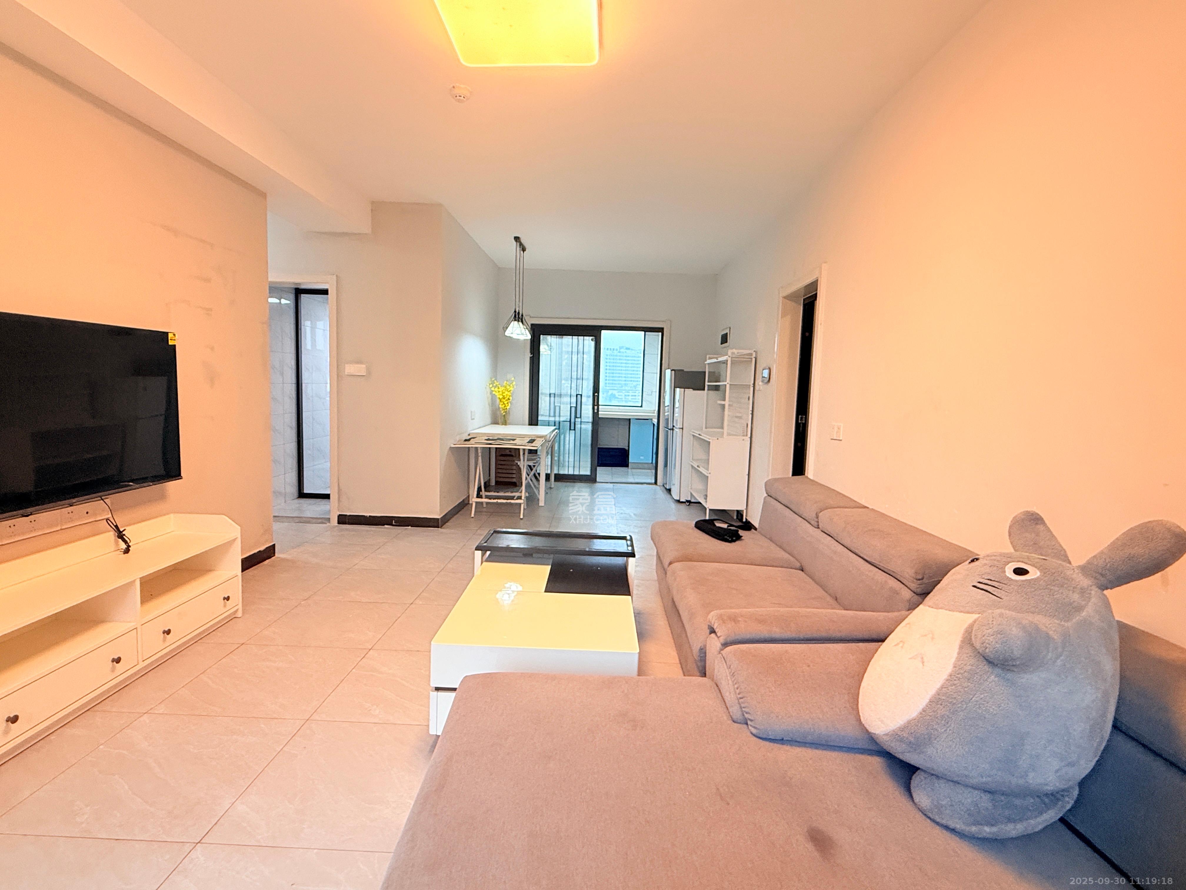 振业城三期 4室2厅2卫 3000.0元/月 振业城三期 4室2厅2卫 3000.0元/月室内图