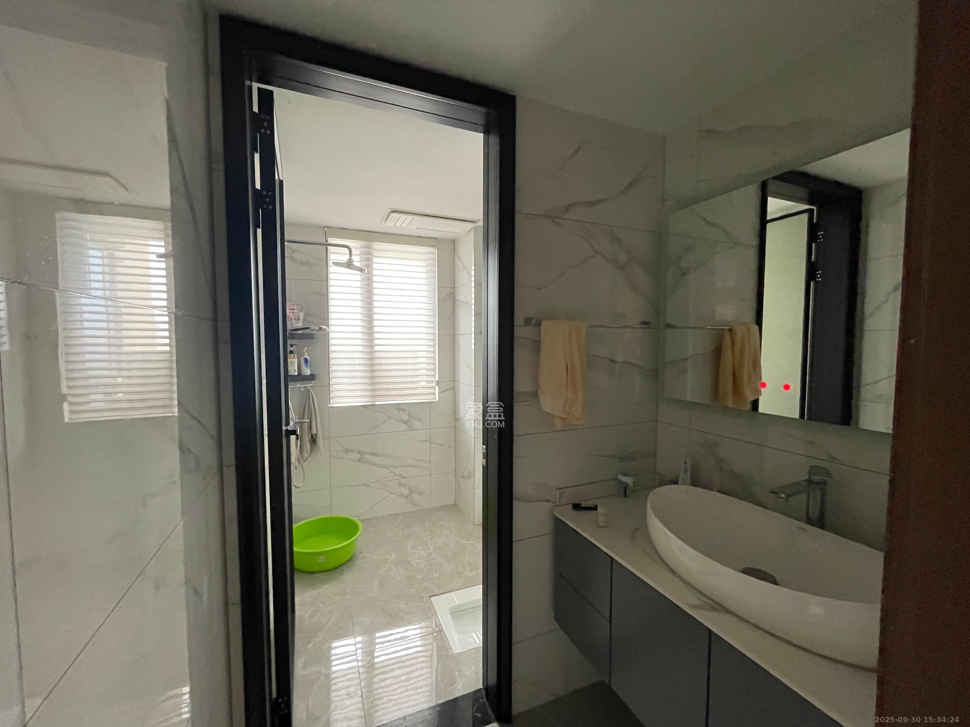 达美溪湖湾 4室2厅2卫 15000.0元/月 达美溪湖湾 4室2厅2卫 15000.0元/月室内图