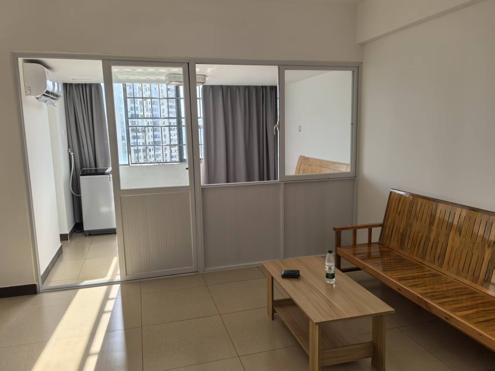 帝国大厦 1室1厅1卫 1300.0元/月 帝国大厦 1室1厅1卫 1300.0元/月室内图