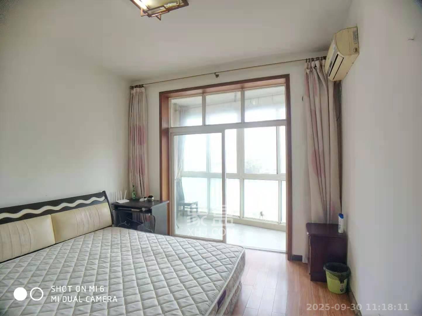 金信阳光在线  3室2厅2卫   2200.00元/月室内图