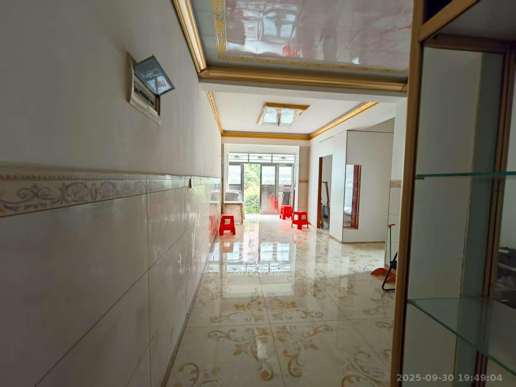 开元仪器单位房 1室1厅1卫 1111.00元/月 开元仪器单位房 1室1厅1卫 1111.00元/月室内图