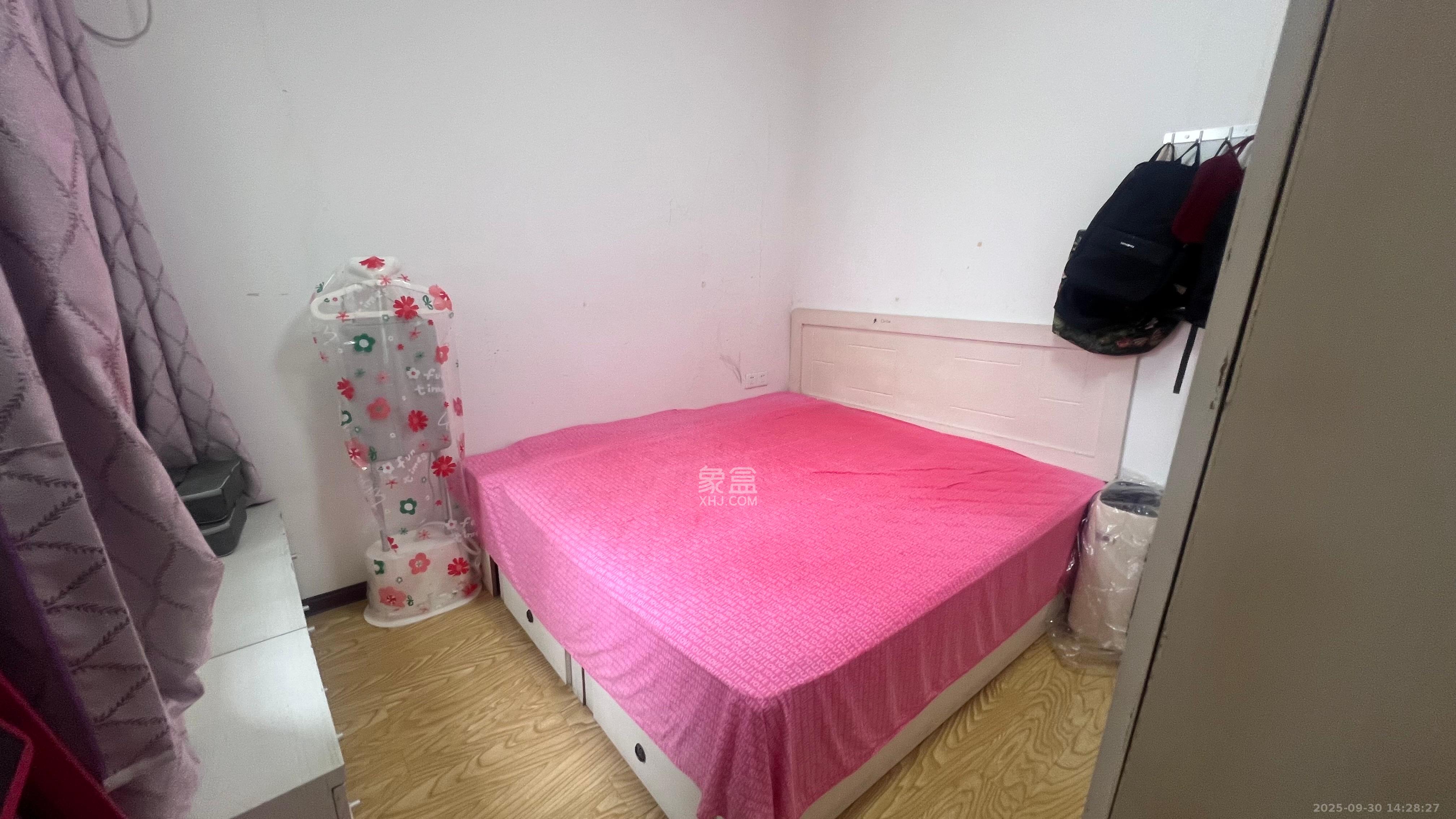 中房F联邦  2室1厅2卫    2000.0元/月 中房F联邦  2室1厅2卫    2000.0元/月室内图