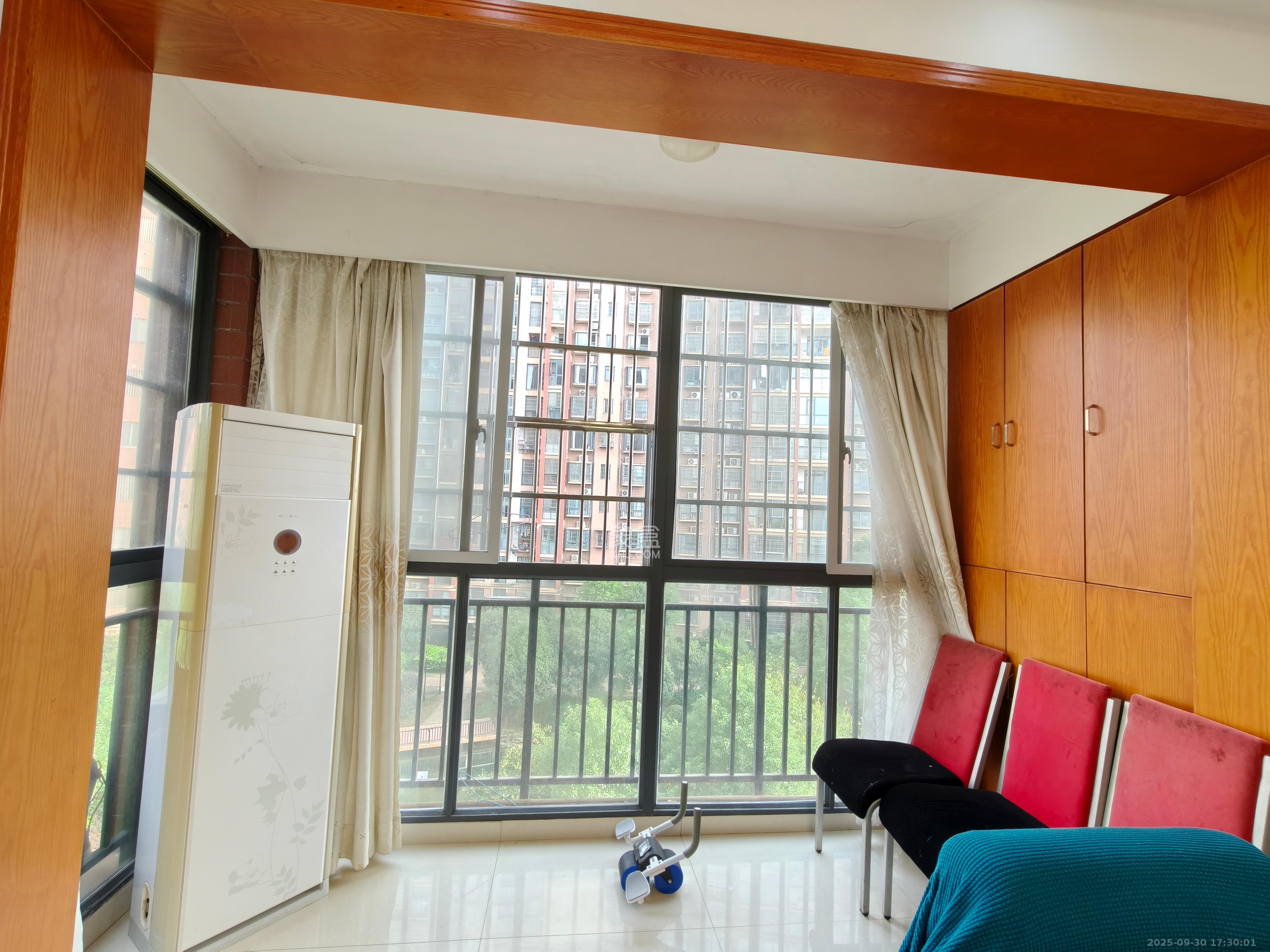 银盘鑫城  2室2厅1卫    1450.0元/月室内图