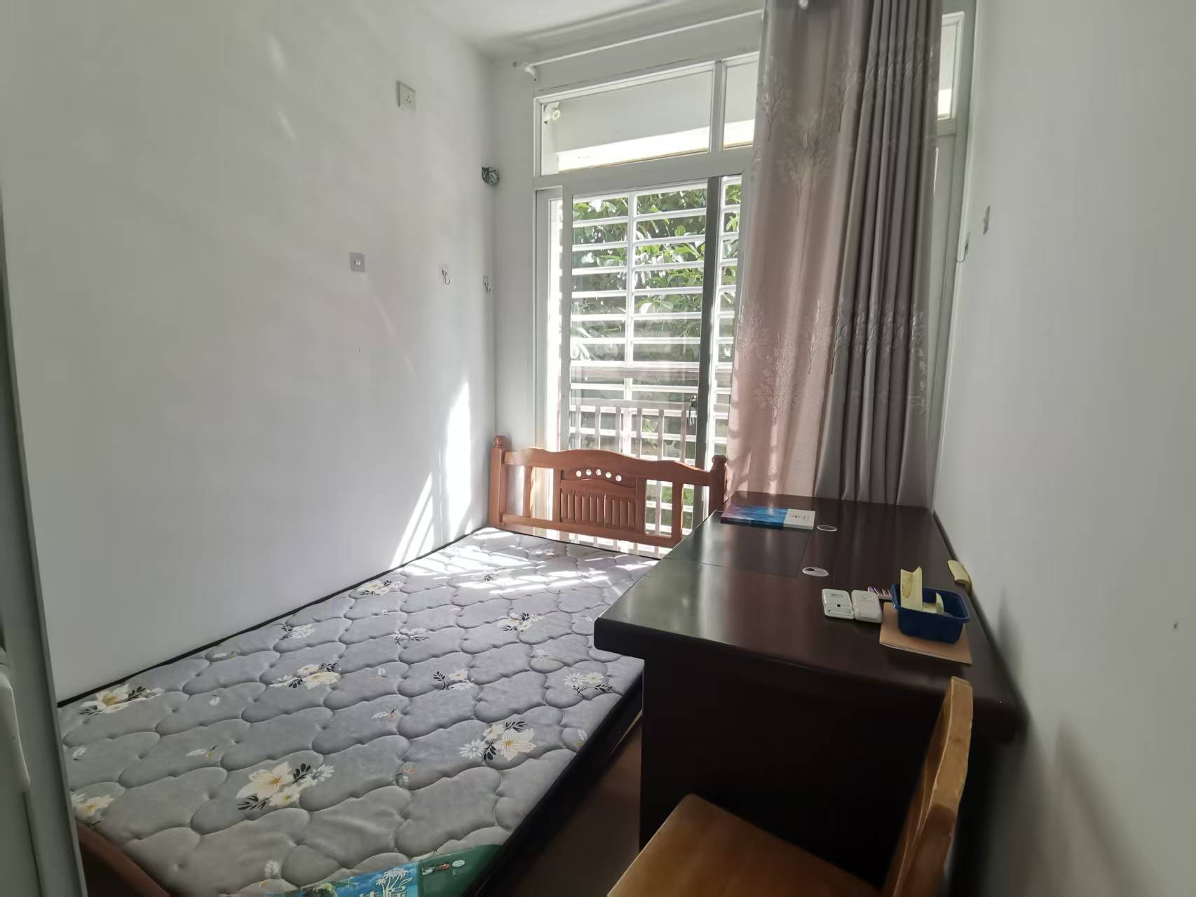 天上人间  3室2厅1卫    2700.0元/月室内图