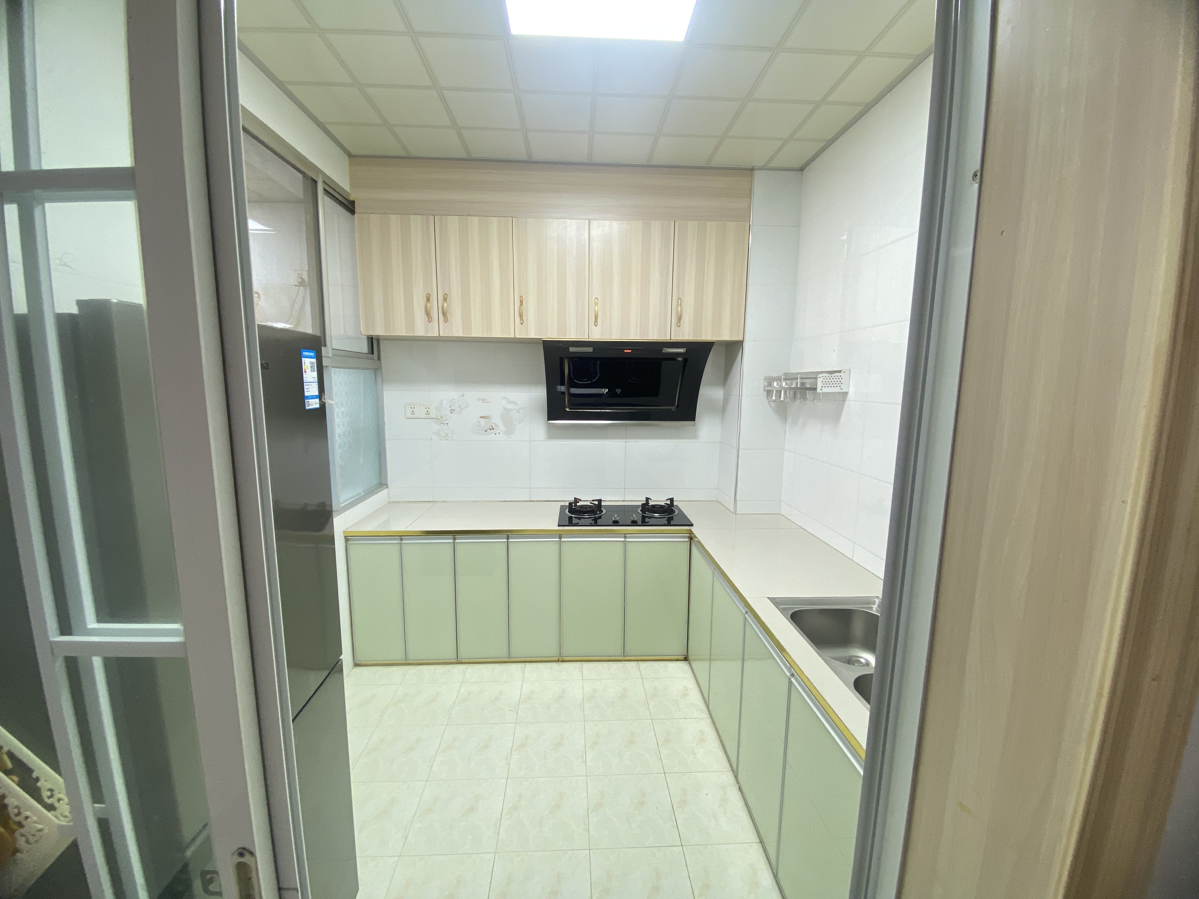 栗源小区 2室2厅1卫 1300.0元/月 栗源小区 2室2厅1卫 1300.0元/月室内图