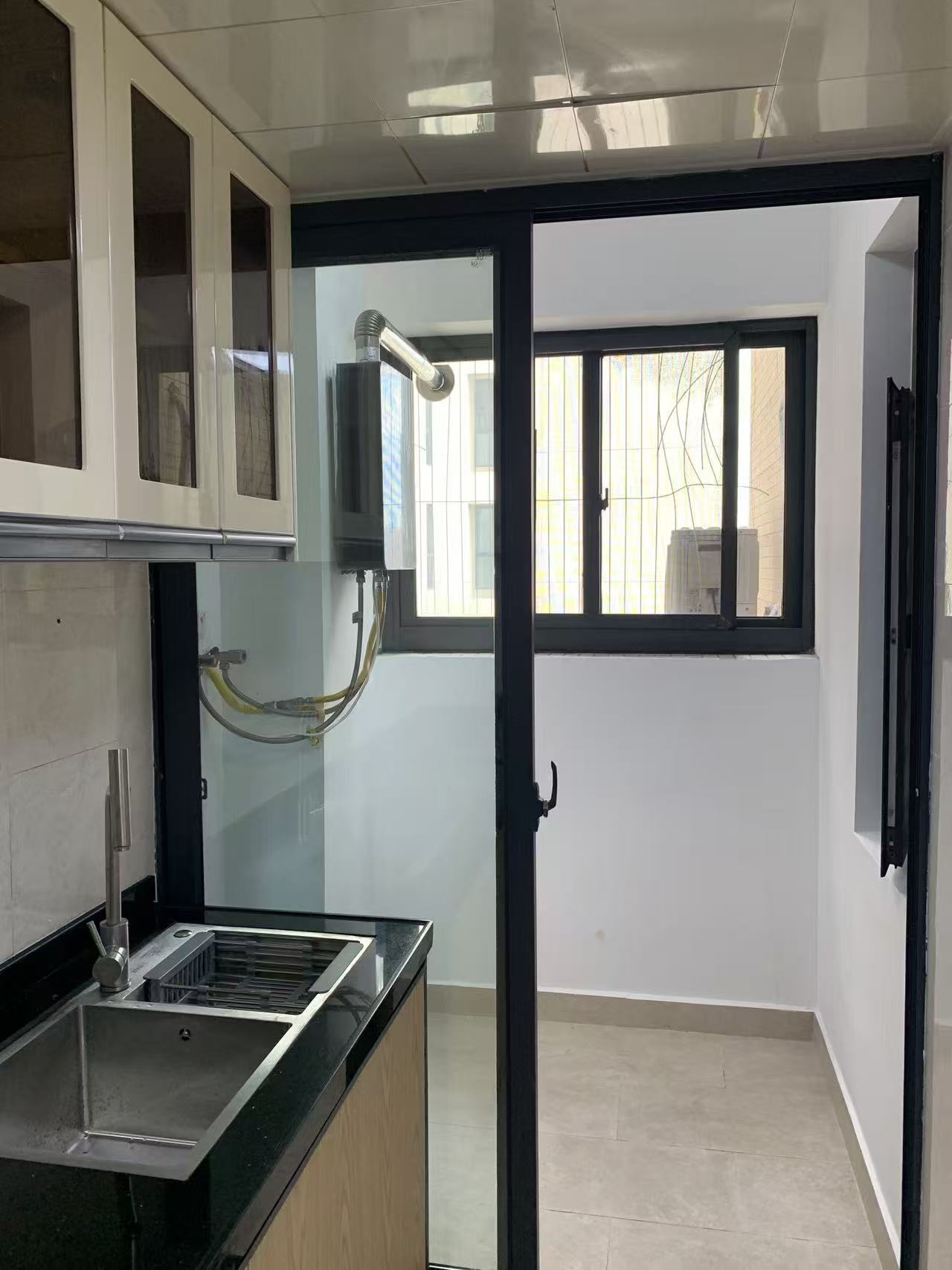 中华广场  3室2厅1卫    3800.0元/月室内图