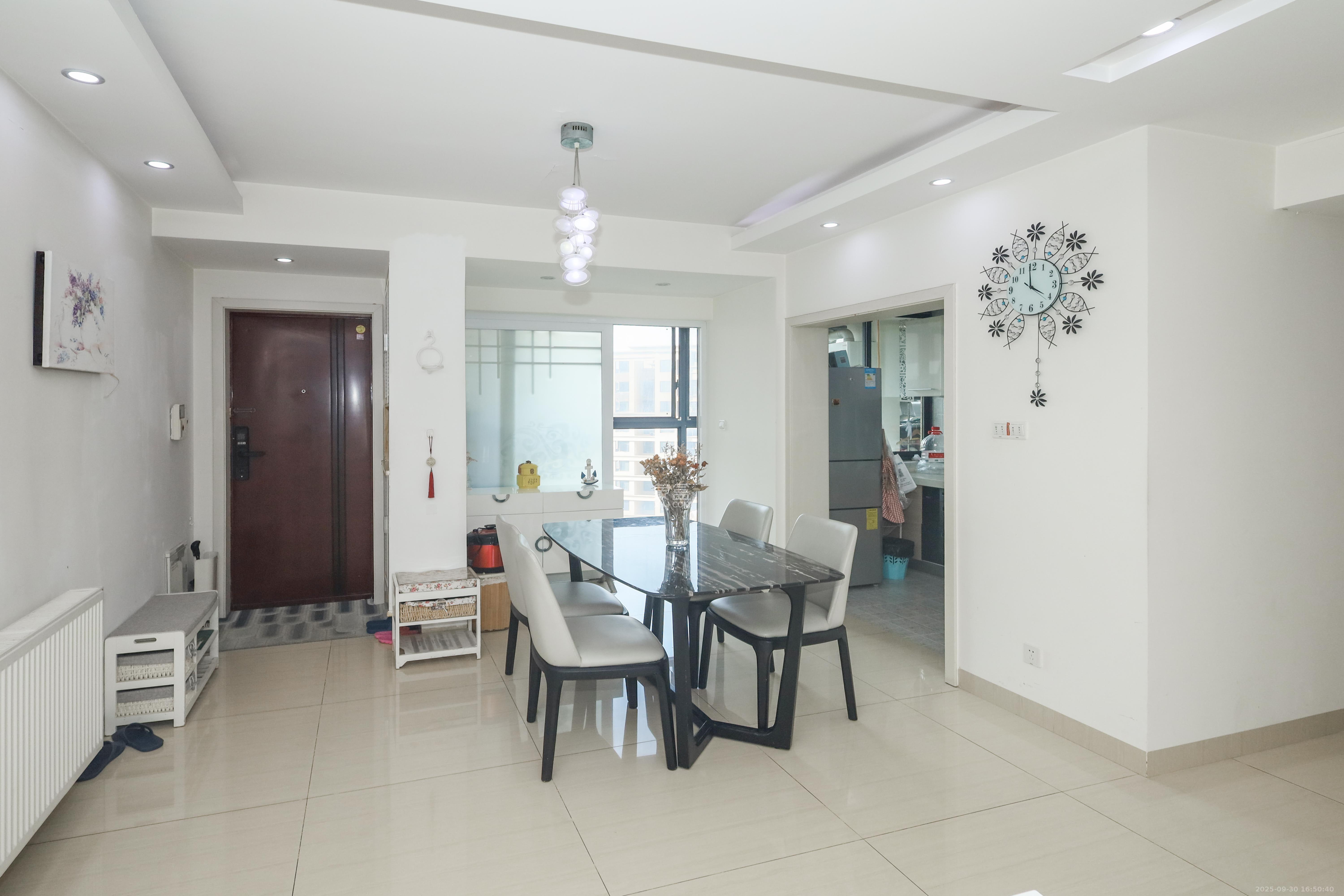 保利麓谷林语C区 4室2厅2卫 3800.0元/月 保利麓谷林语C区 4室2厅2卫 3800.0元/月室内图