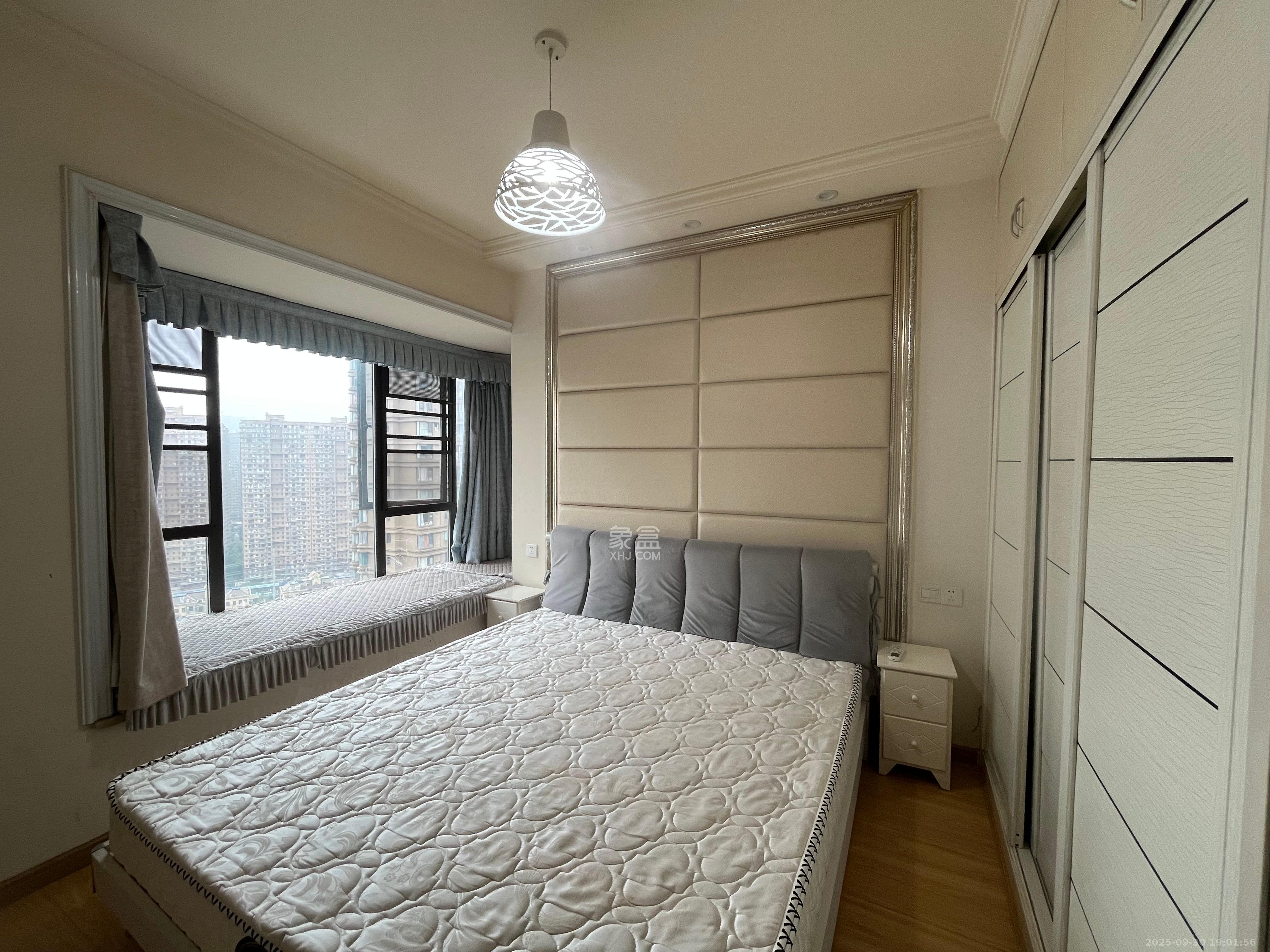 润和紫郡一期  3室2厅1卫    1600.0元/月室内图