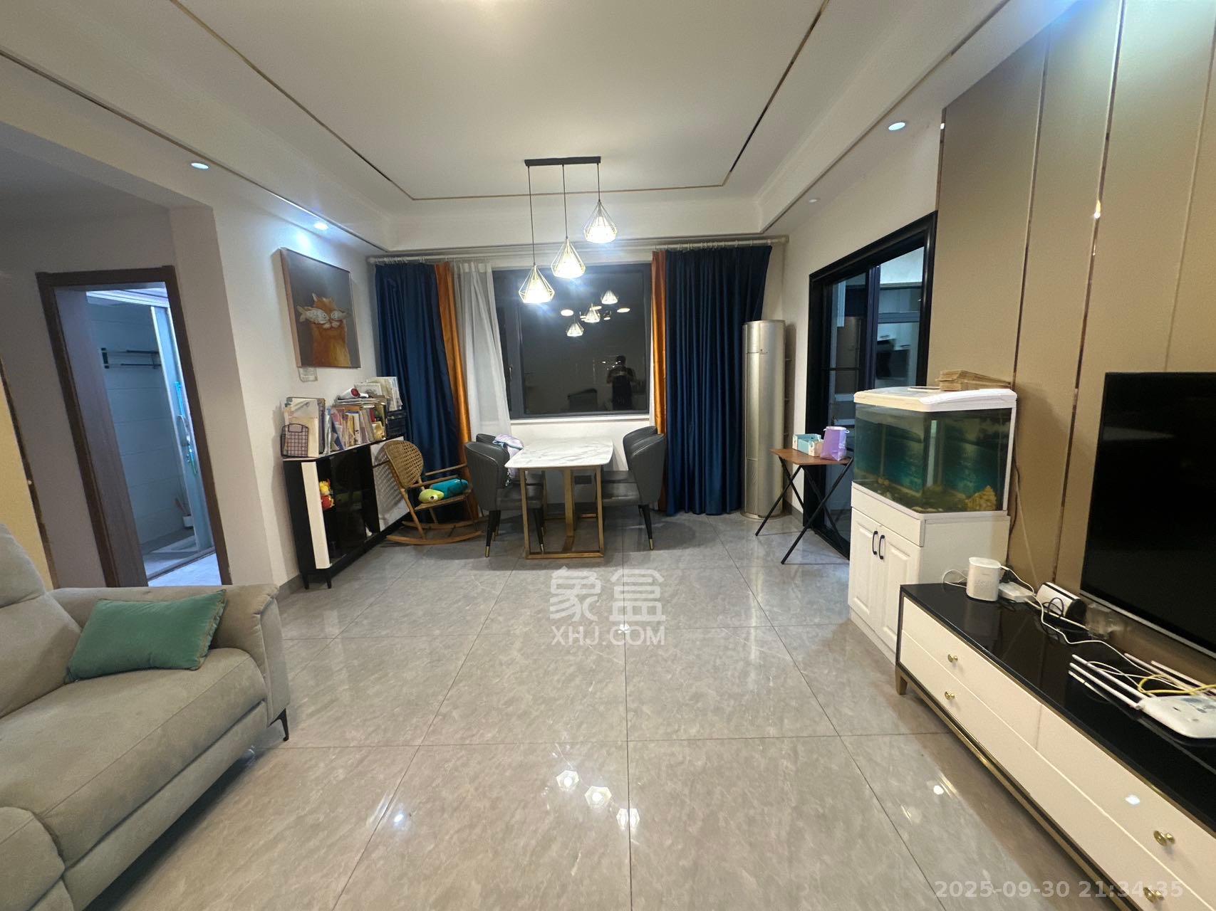 莲湖大厦  2室1厅1卫   2600.00元/月室内图