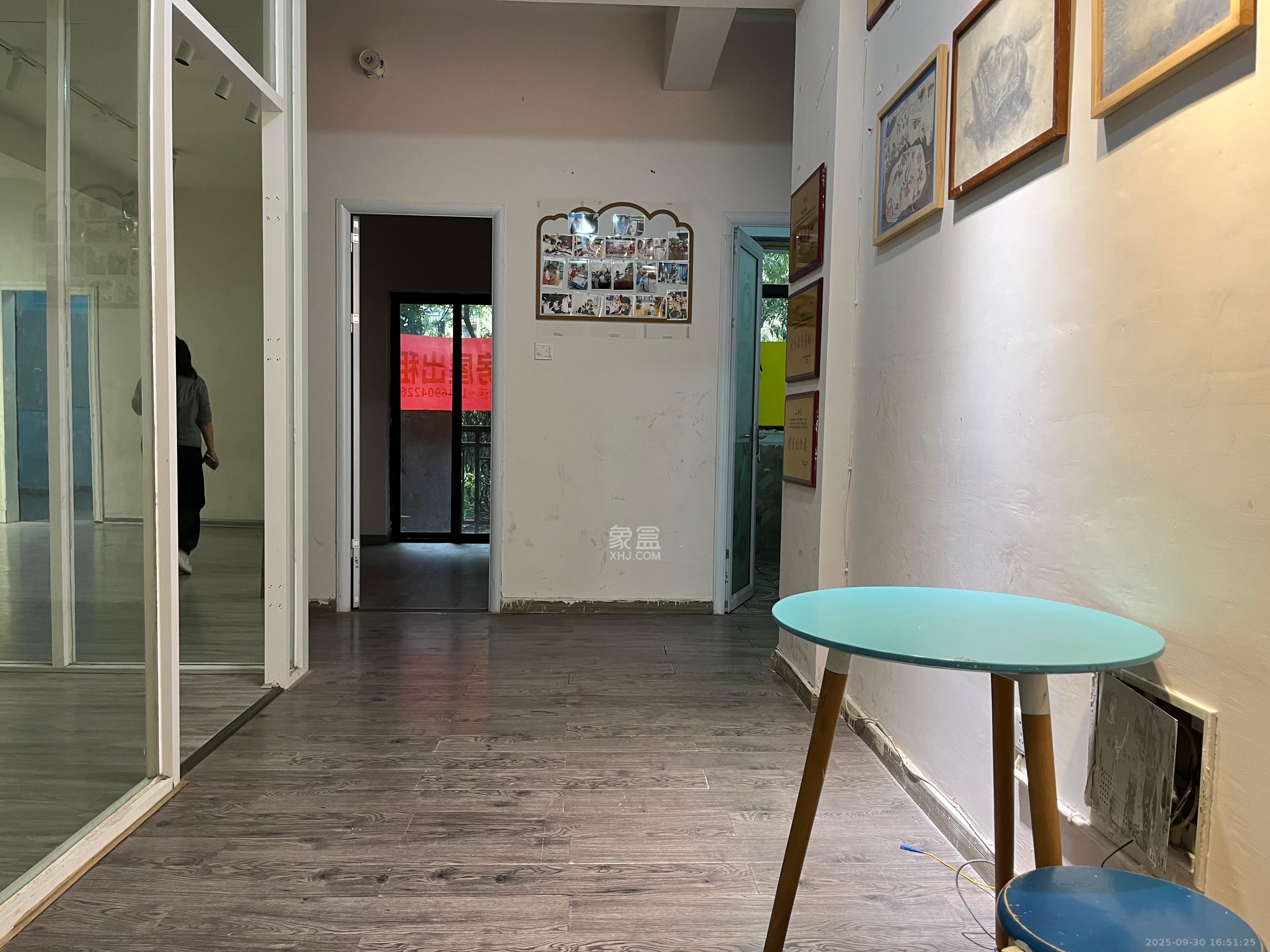 润和紫郡一期 6室2厅2卫 3500.0元/月 润和紫郡一期 6室2厅2卫 3500.0元/月室内图