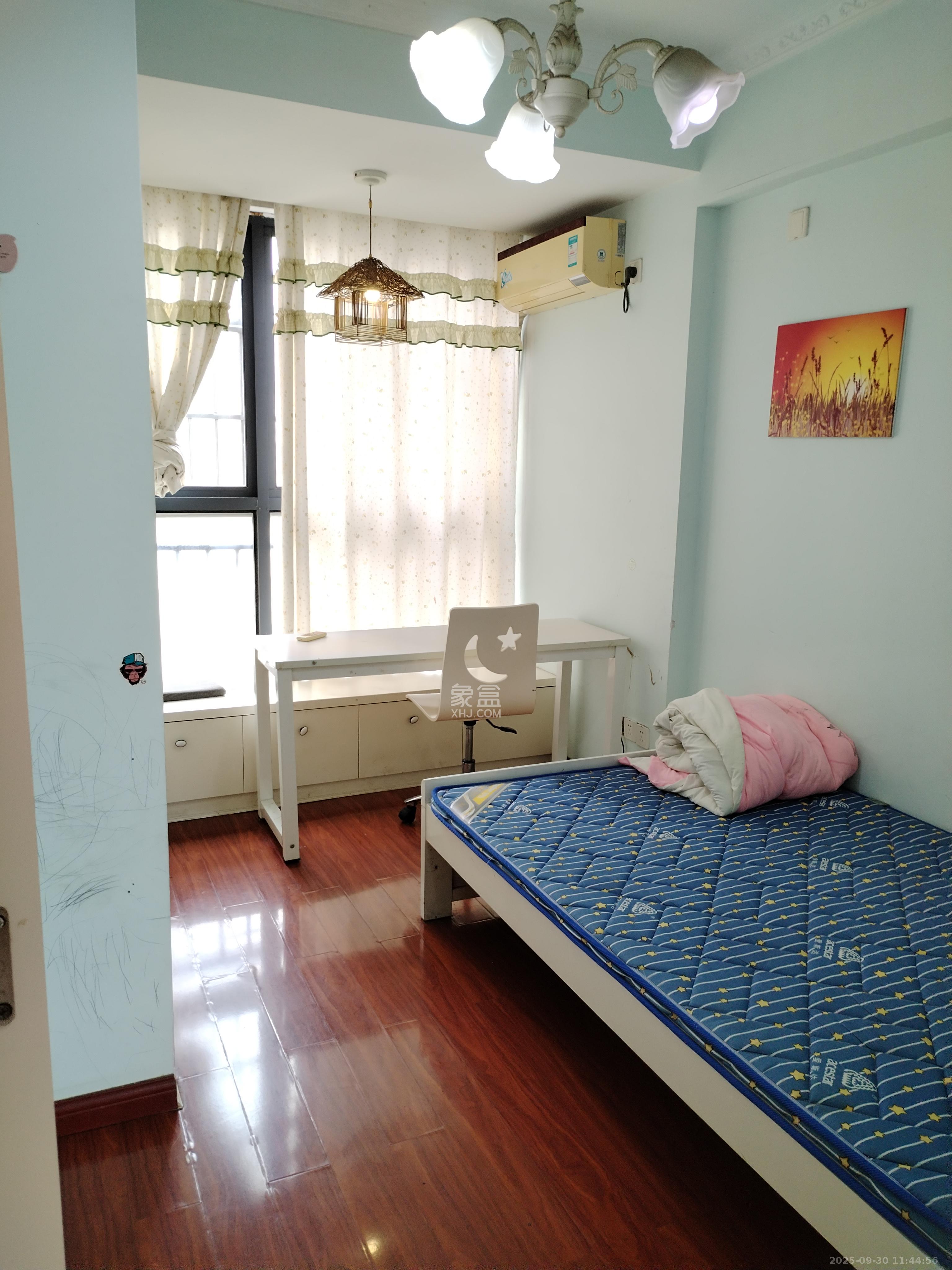 中国铁建国际城一期  1室2厅2卫    2000.0元/月 中国铁建国际城一期  1室2厅2卫    2000.0元/月室内图