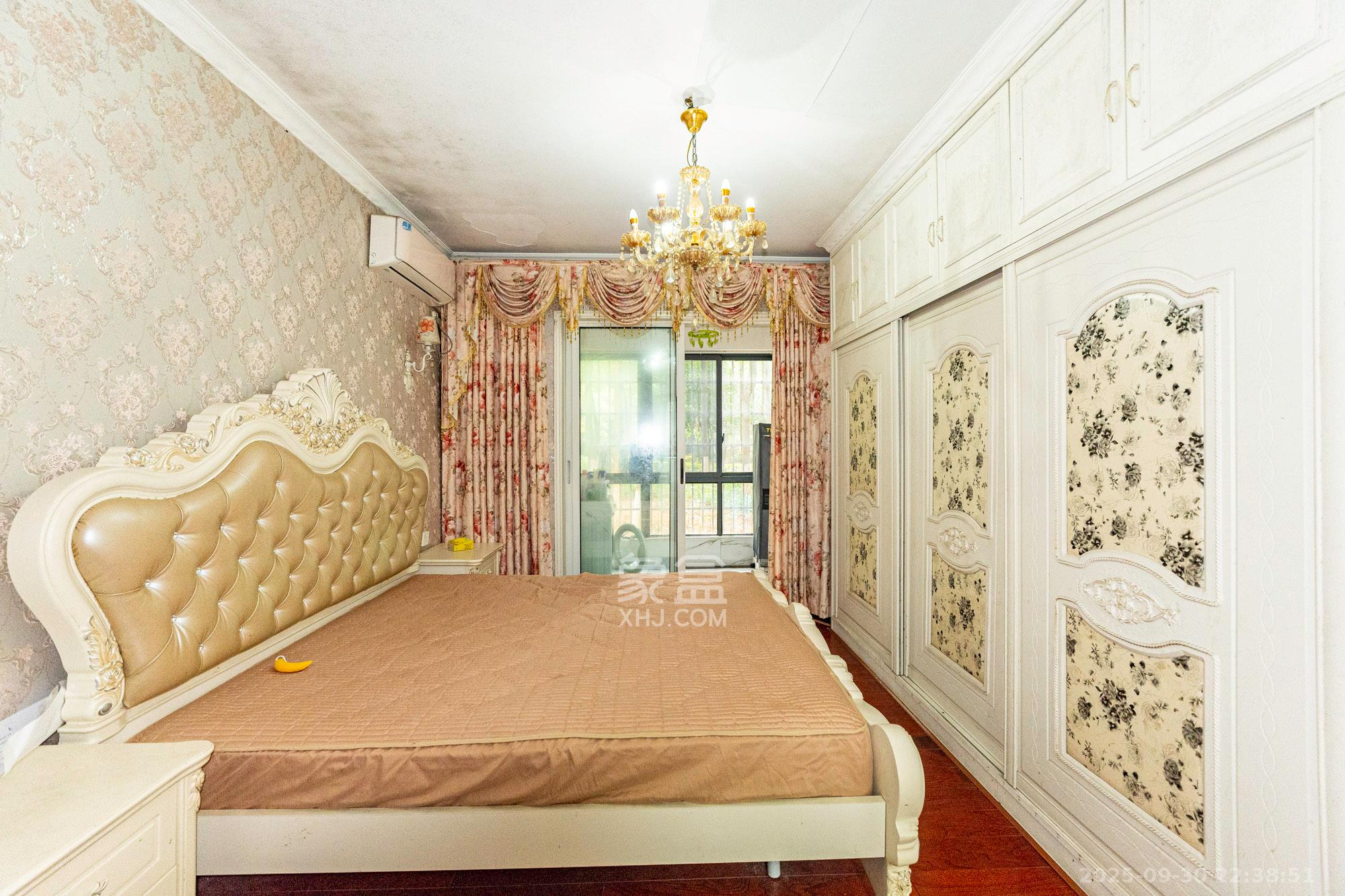 华润凤凰城二期 3室2厅1卫 68.8万 华润凤凰城二期 3室2厅1卫 68.8万卧室