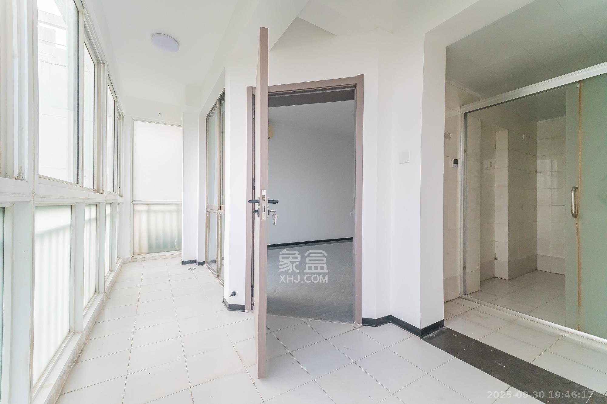 阳光丽景  3室2厅2卫    79.8万阳台