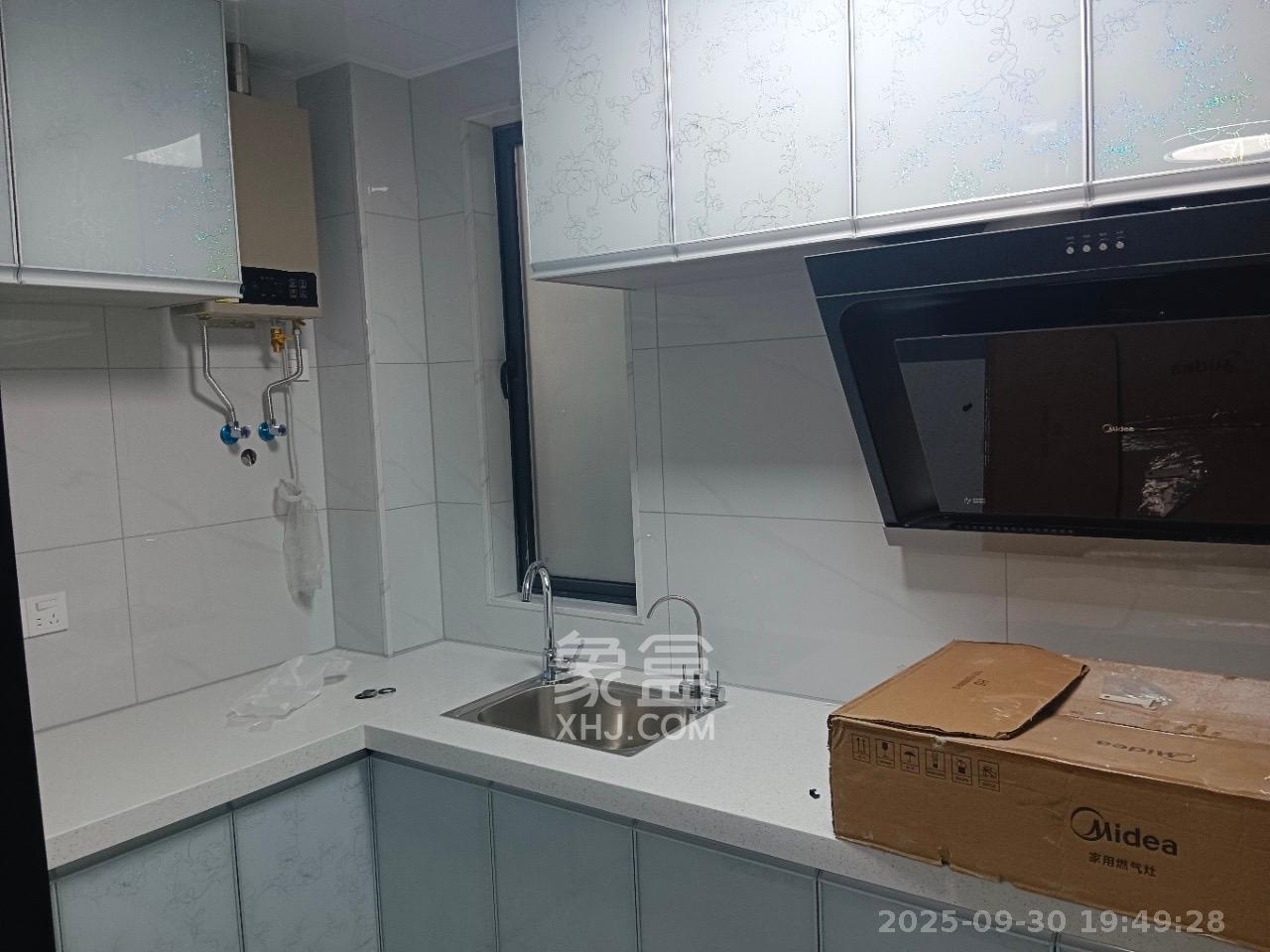 旭日嘉苑  2室2厅1卫   2300.00元/月室内图