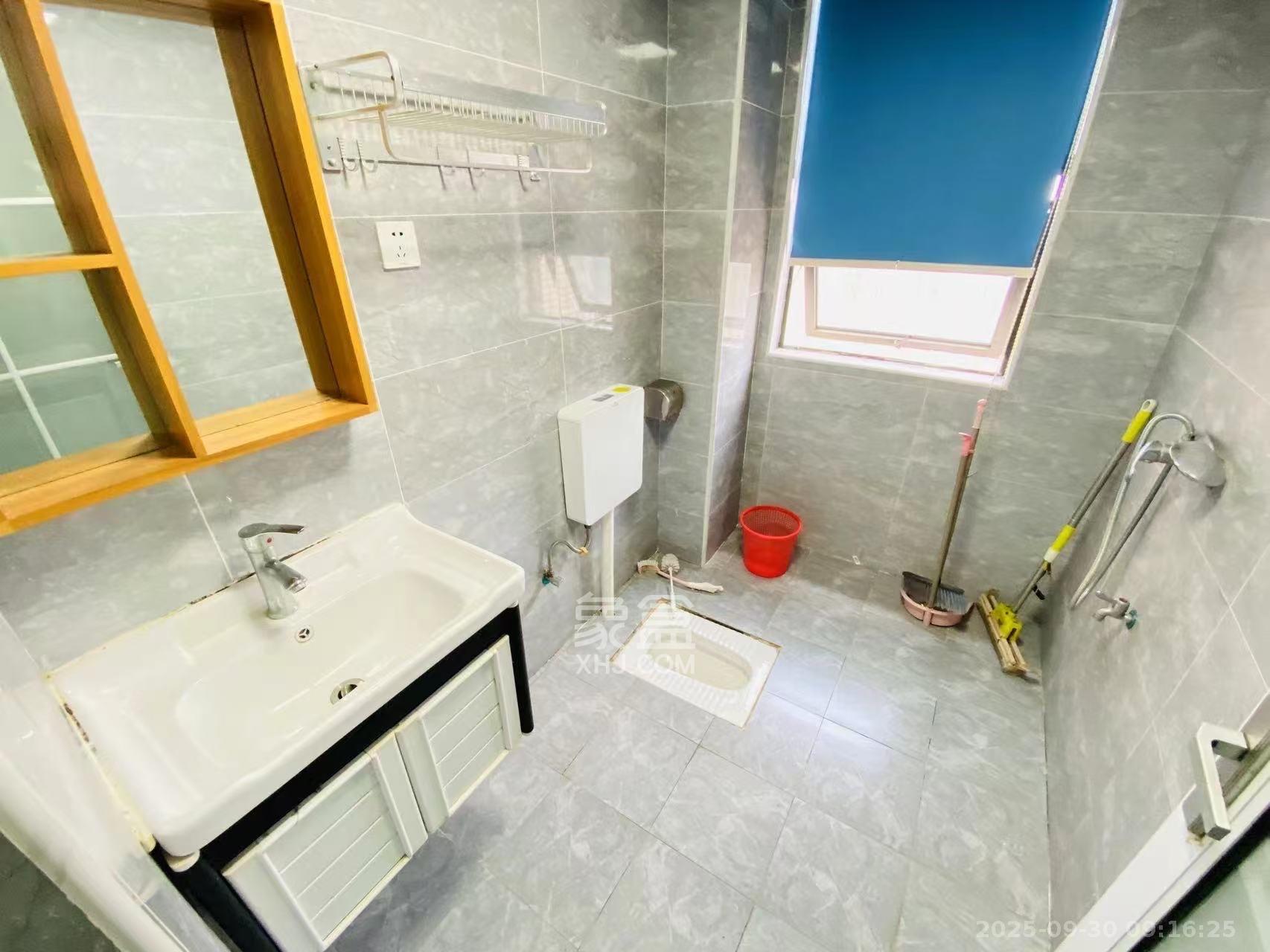 慢步江湾 3室2厅1卫 2500.0元/月 慢步江湾 3室2厅1卫 2500.0元/月室内图