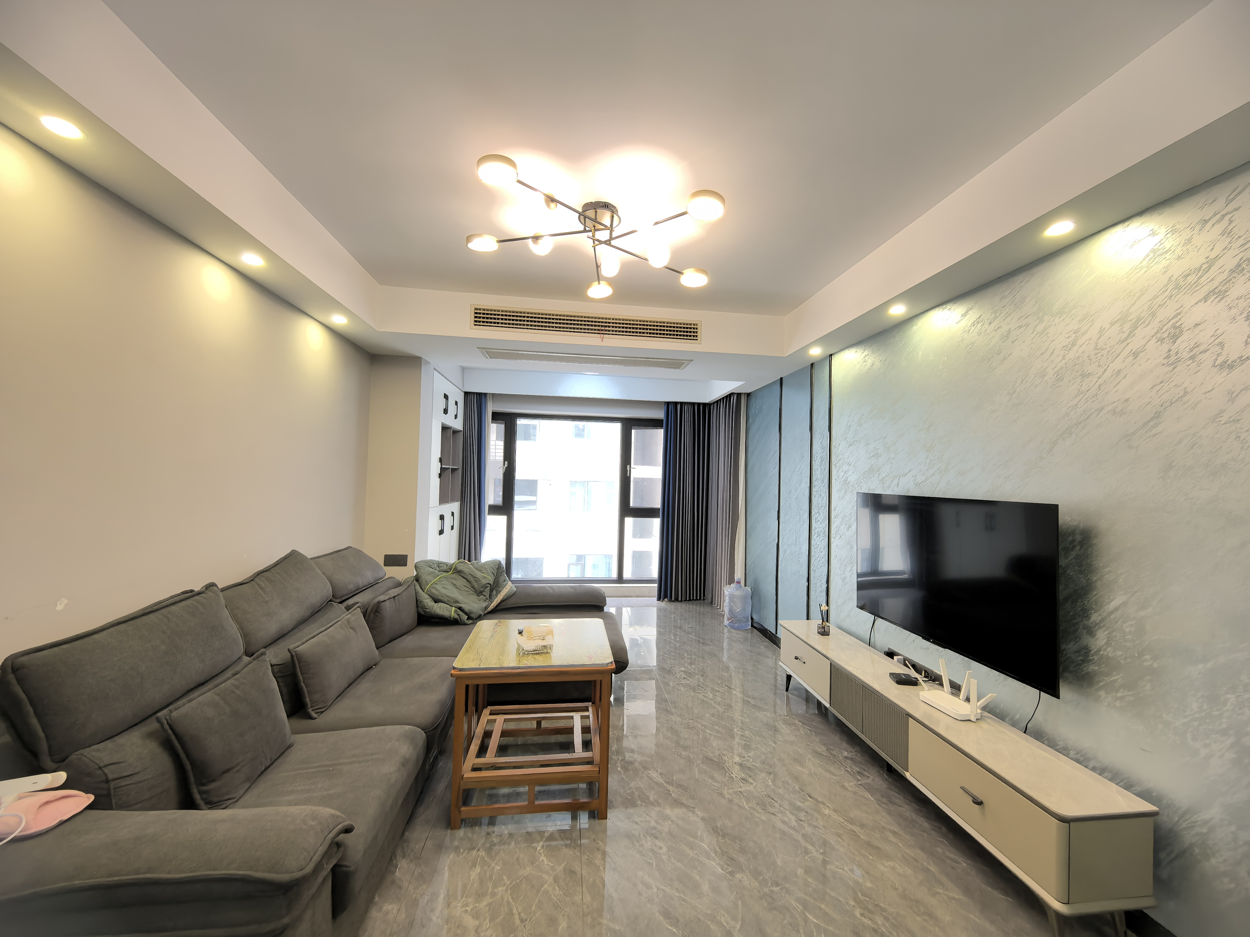 福天华府 2室2厅1卫 2200.0元/月 福天华府 2室2厅1卫 2200.0元/月室内图