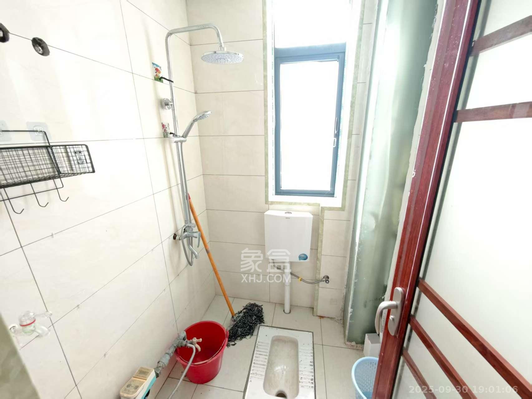 原长沙县仪器电教站小区  1室1厅1卫   1144.00元/月室内图