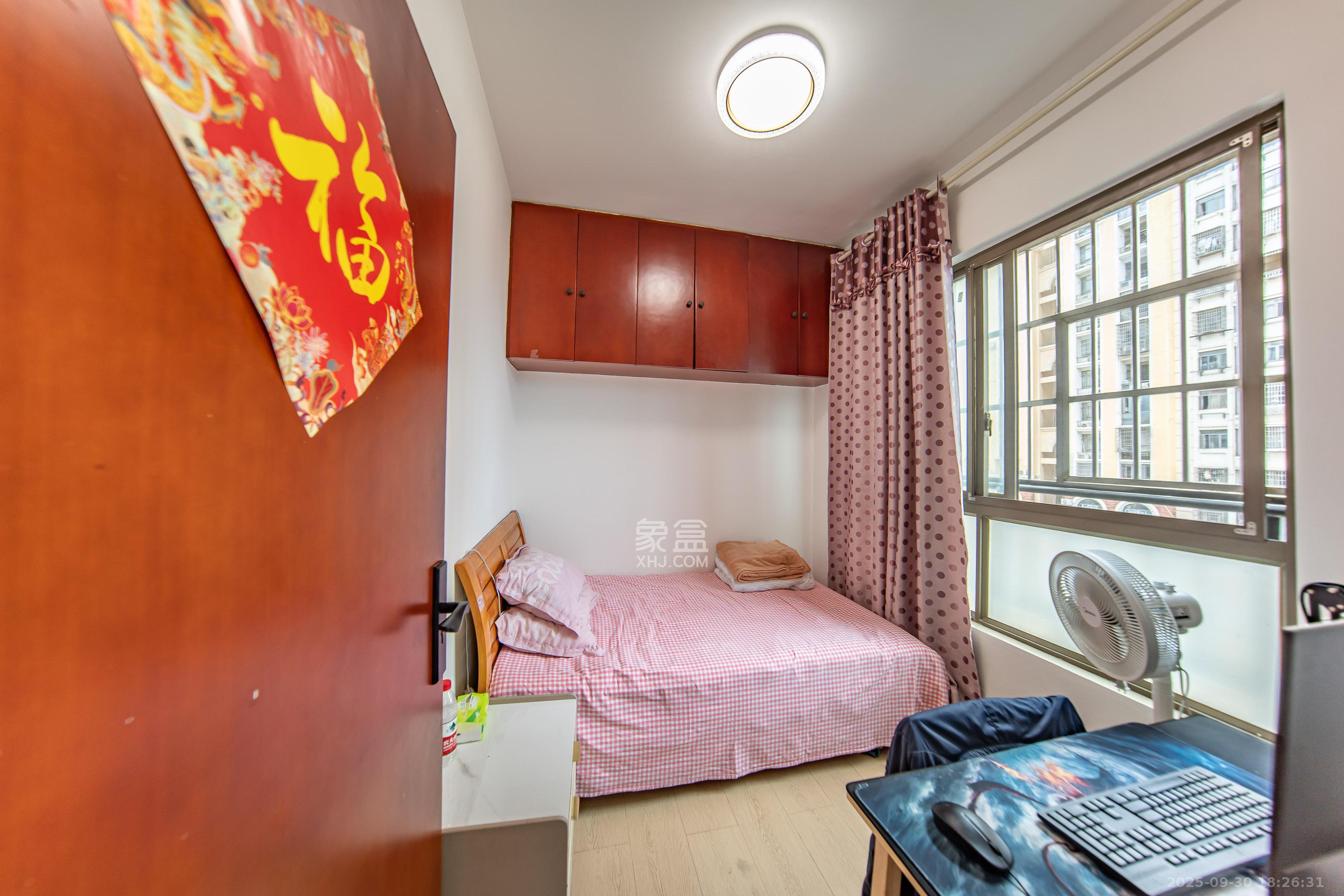 米兰春天 3室2厅1卫 57.0万 米兰春天 3室2厅1卫 57.0万卧室