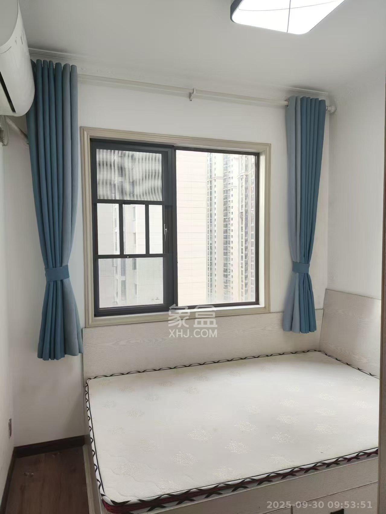 华润置地广场二期 3室2厅2卫 2800.0元/月 华润置地广场二期 3室2厅2卫 2800.0元/月室内图