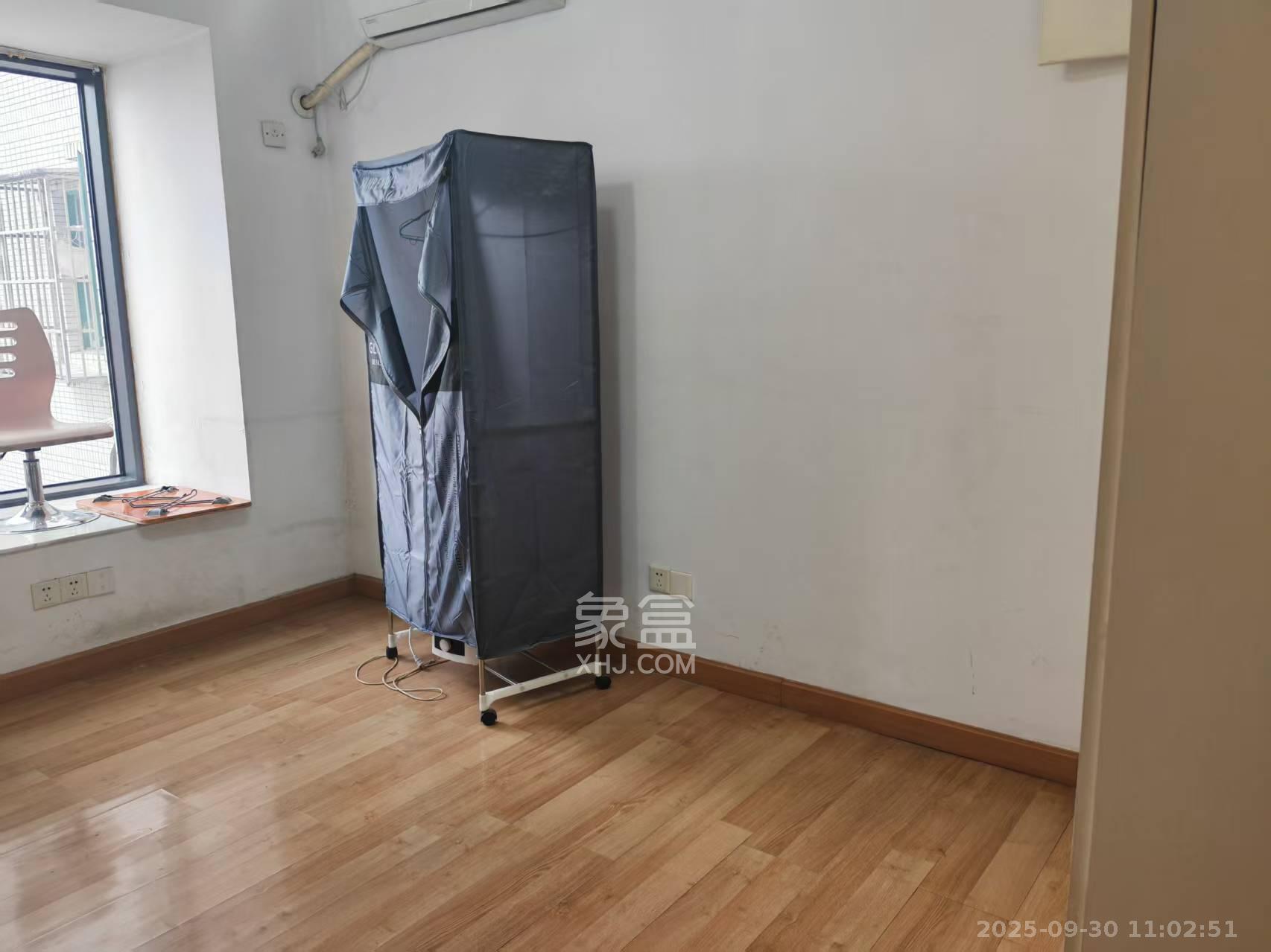 景秀江山  3室2厅2卫    3000.0元/月室内图