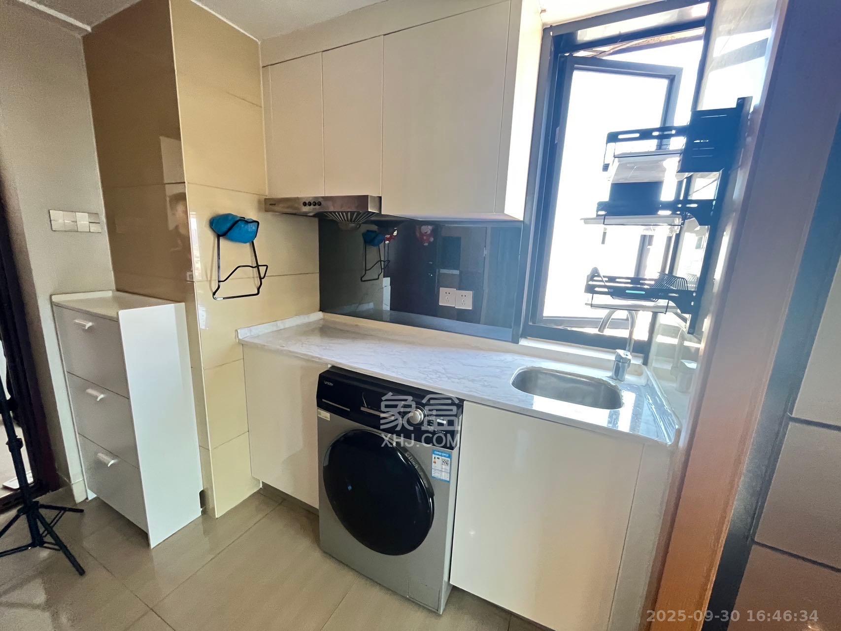 五一钻界  1室0厅0卫    2200.0元/月室内图