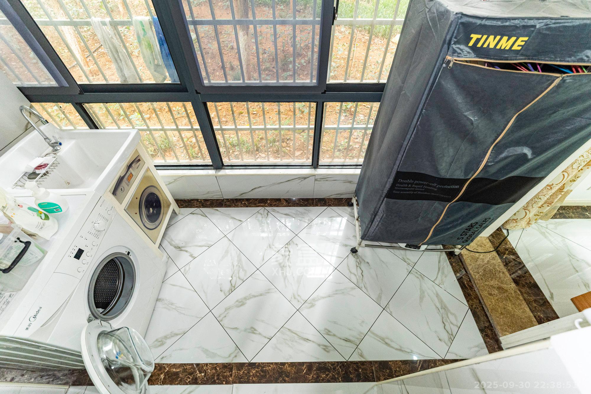 华润凤凰城二期 3室2厅1卫 68.8万 华润凤凰城二期 3室2厅1卫 68.8万阳台