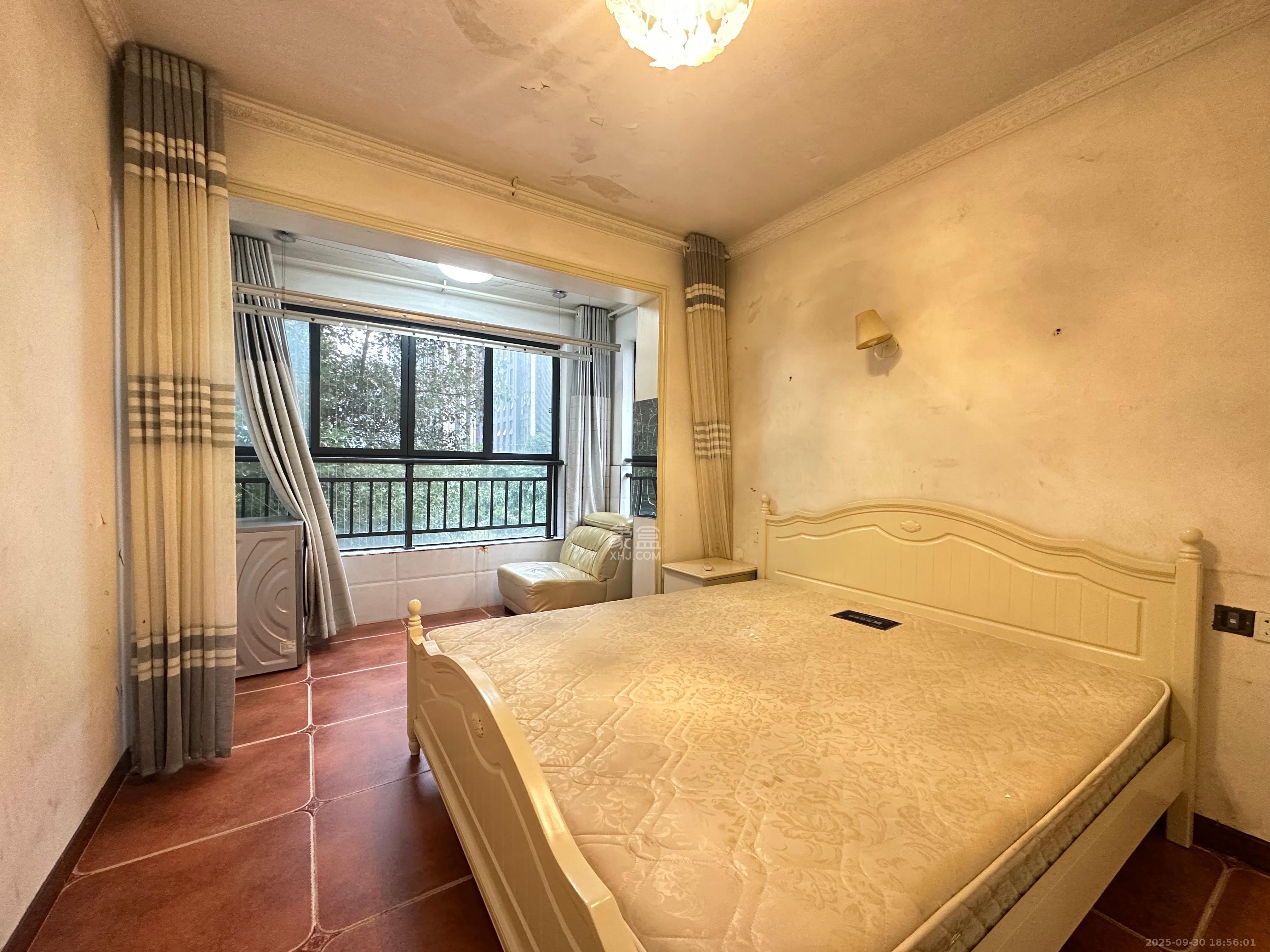 荣盛花语馨苑 3室2厅1卫 2100.0元/月 荣盛花语馨苑 3室2厅1卫 2100.0元/月室内图