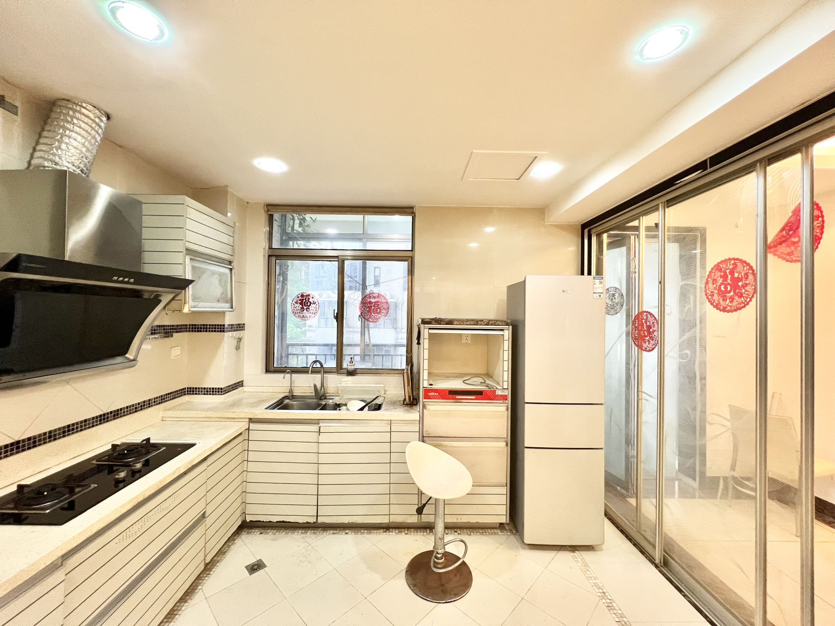 城市海岸一期 3室2厅2卫 4500.0元/月 城市海岸一期 3室2厅2卫 4500.0元/月室内图