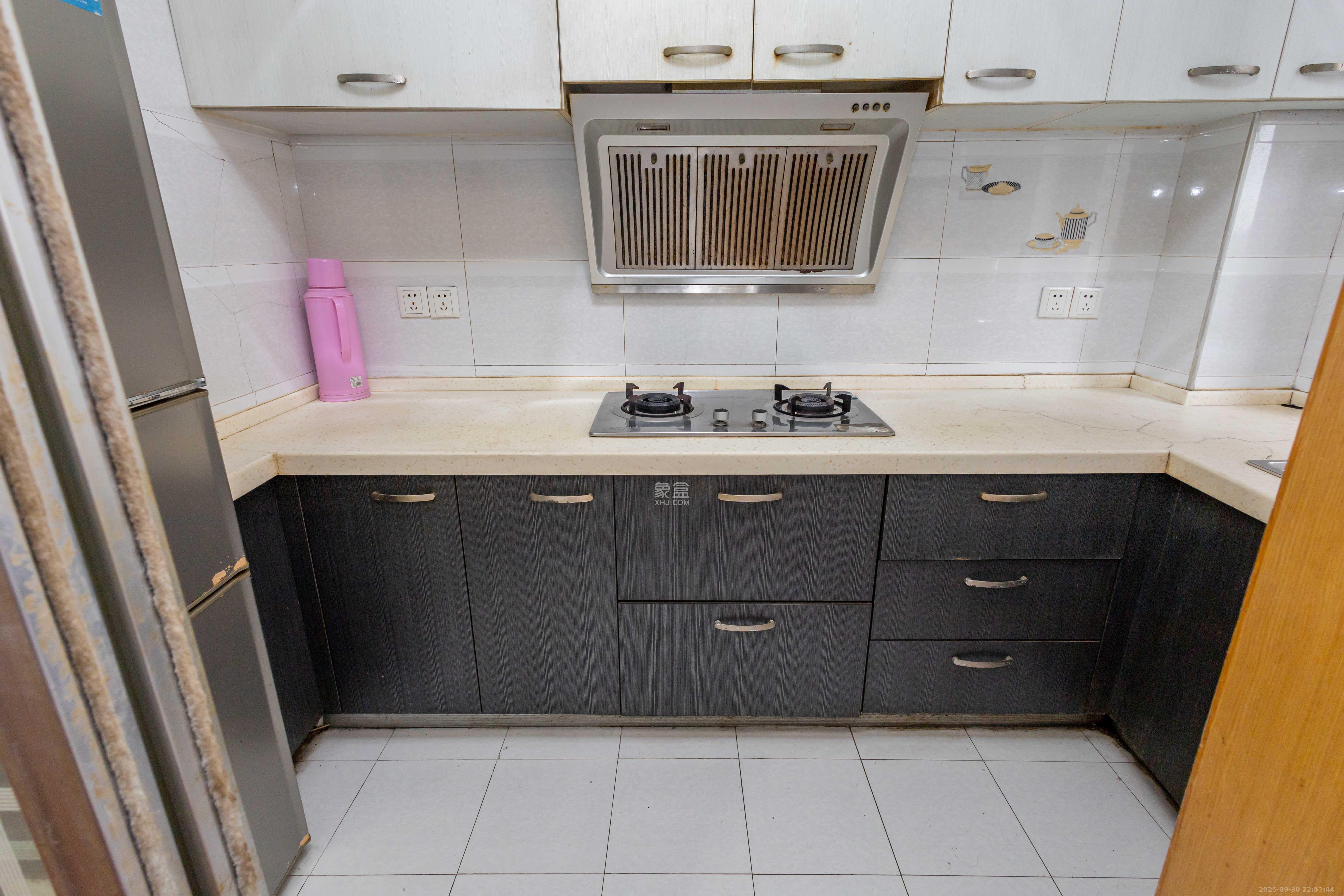 中国铁建国际城一期 3室2厅1卫 48.8万 中国铁建国际城一期 3室2厅1卫 48.8万厨房