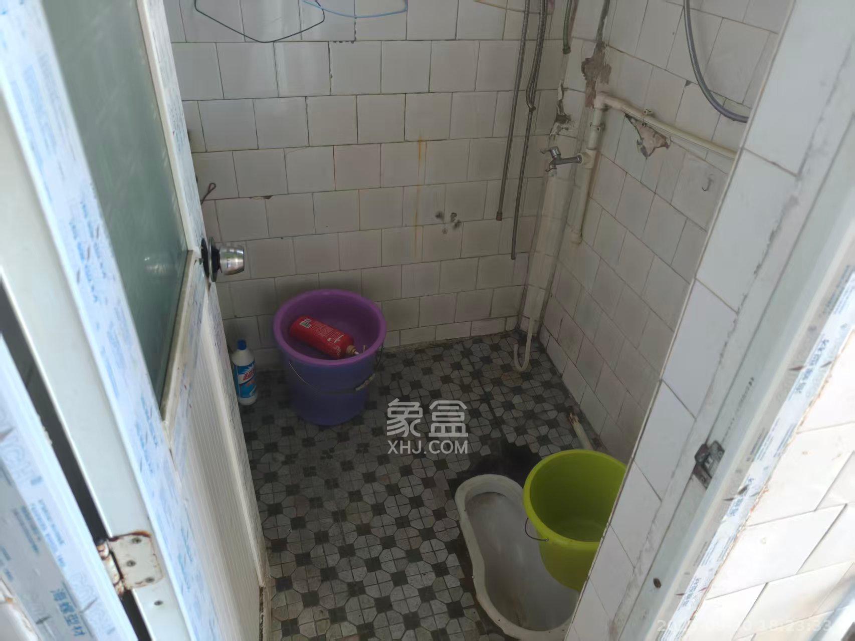 天心游路散盘  3室1厅1卫   1200.00元/月室内图