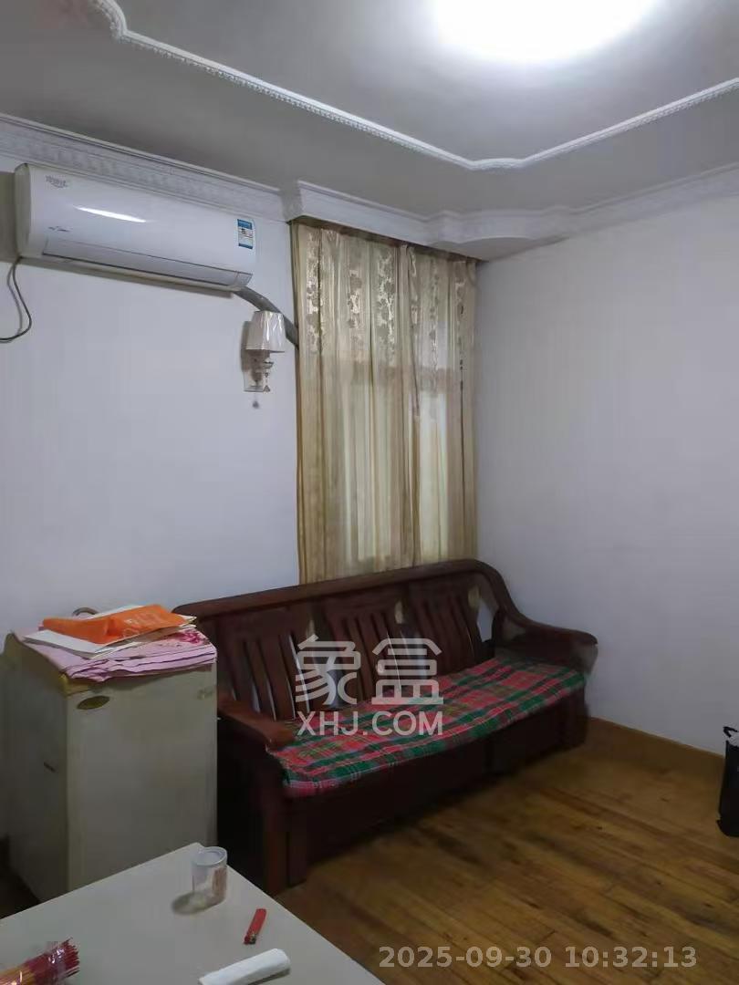 老鸦冲社区  1室1厅1卫    1200.0元/月